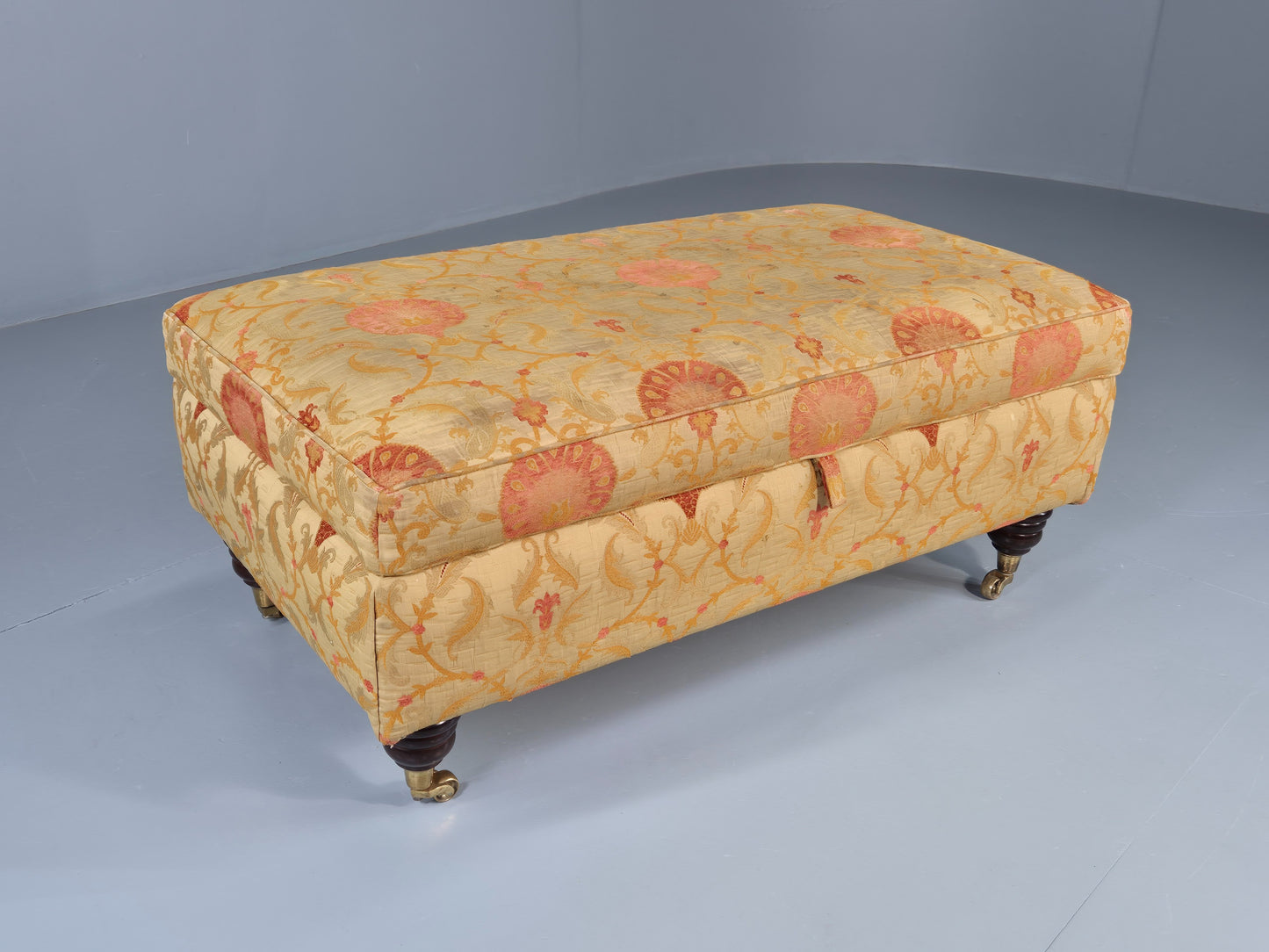 Vintage Antique Style Footstool Ottoman Classical Style Modern  EB12476