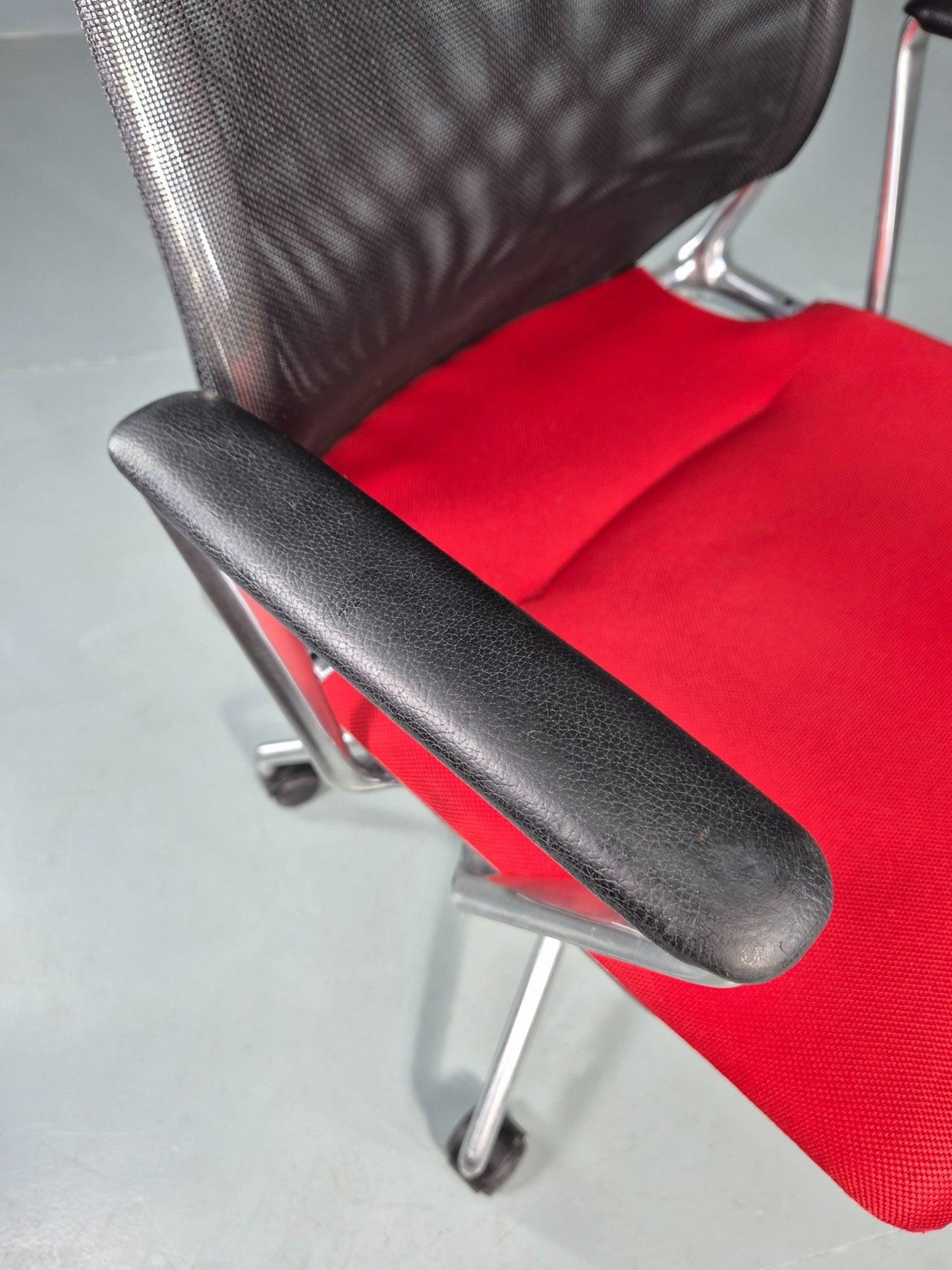 Vintage Vitra Media Office Chair Red and Black EB12256