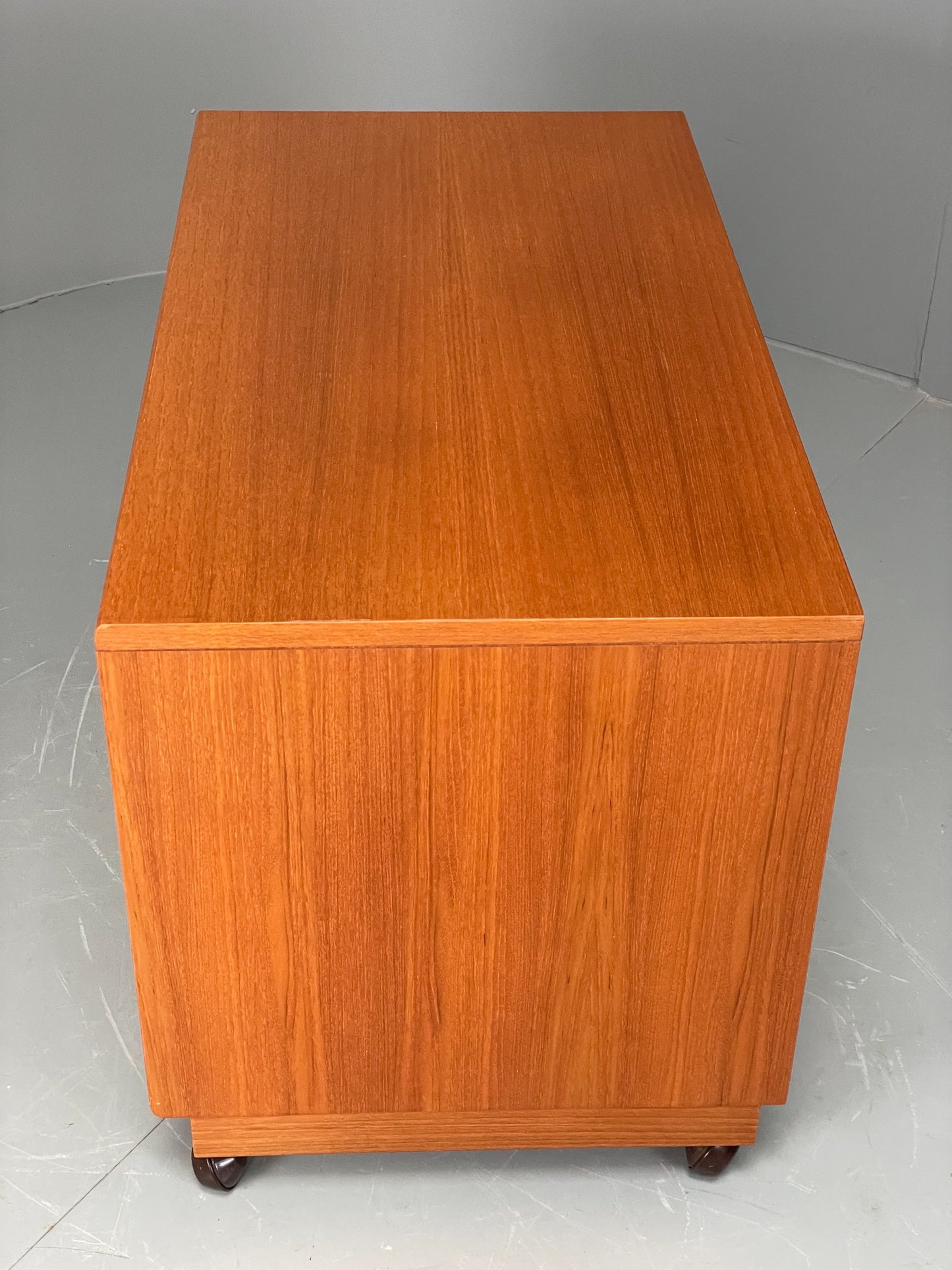 Vintage Teak Media Unit G Plan 1970s Sliding Shelf TV Unit EB12069