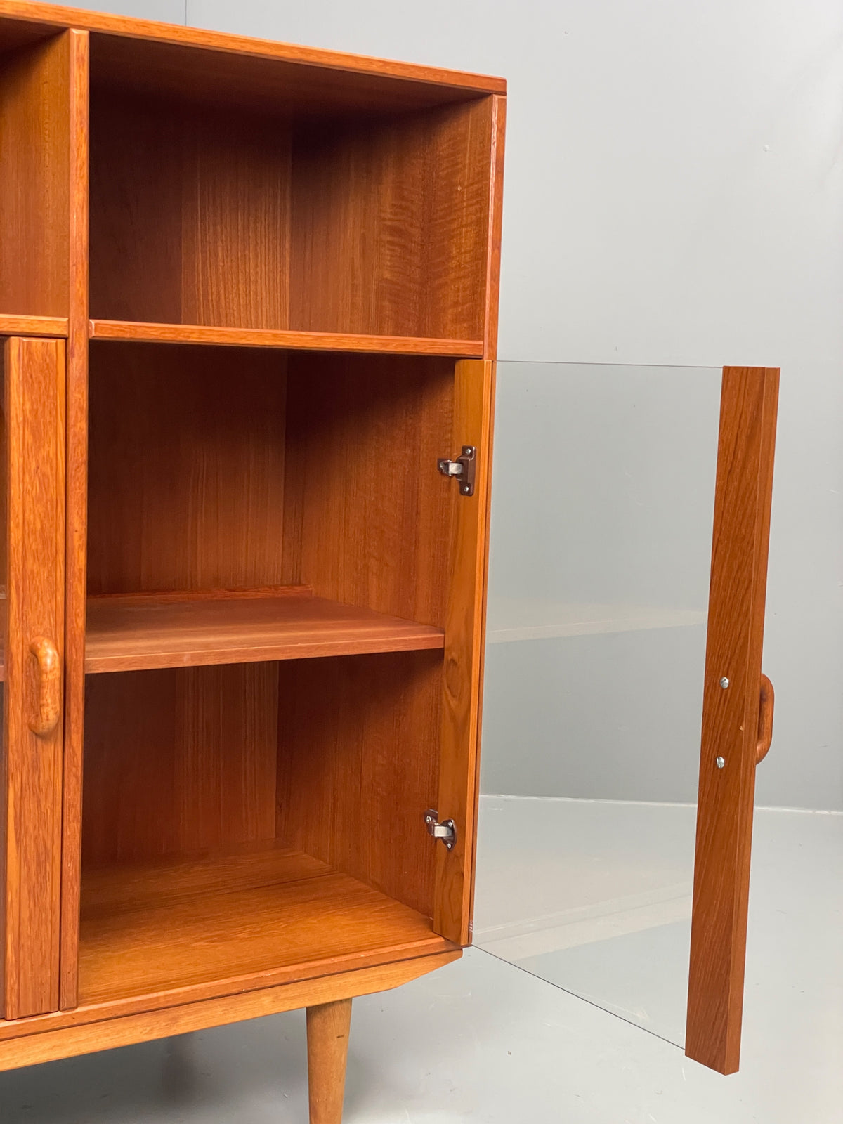 Vintage Teak Cabinet Danish 1970s Retro Mid Century Shelving Cupboard EB12965