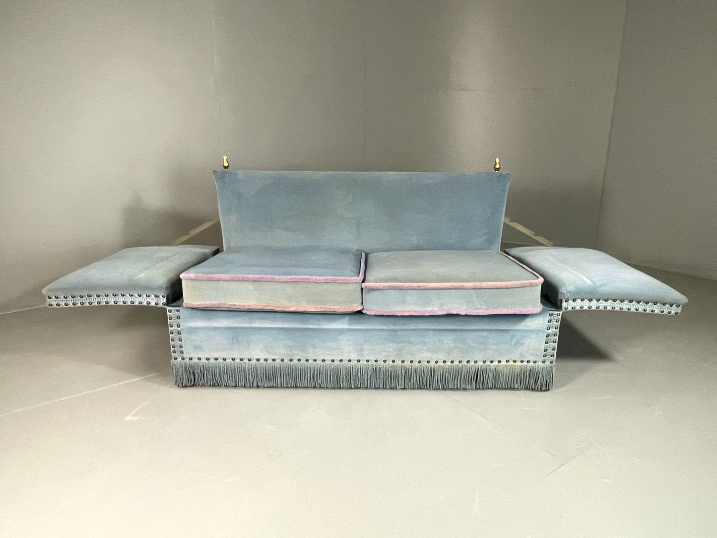 Vintage 2 Seater Knole Sofa Danish Blue Velvet Velour 1950s Tassles Trim EB06007
