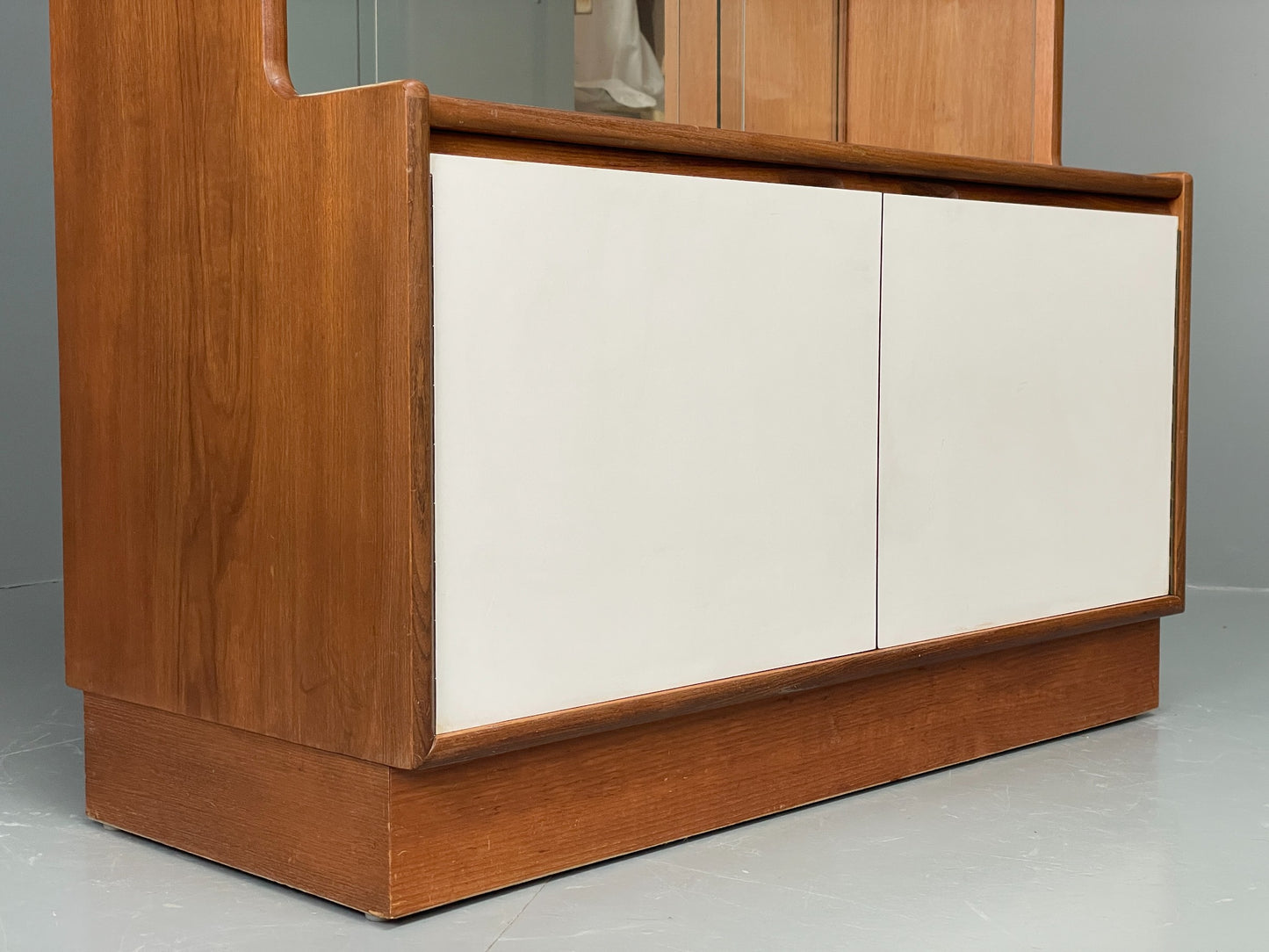 Vintage 1960s Cocktail Cabinet Teak White Formica Glazed Shelving EB12081