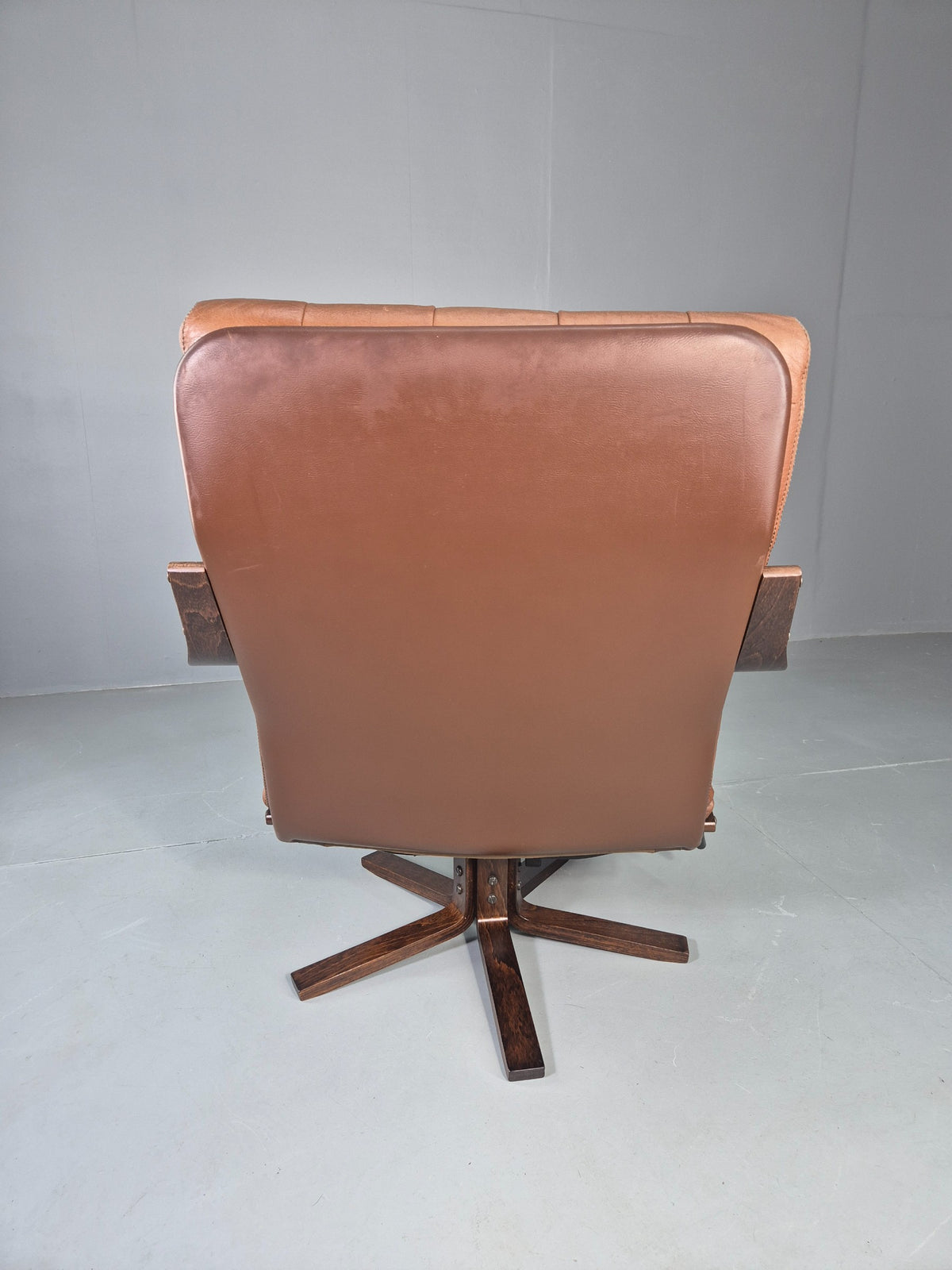 Vintage Danish Swivel Rock Lounge Chair Bentwood Frame Leather MCM Retro EB13090