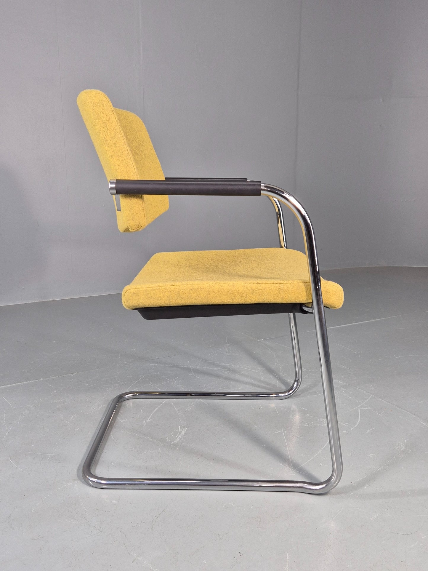 Modern Design Arm Chair Verco Brand Green Wool Chrome Frame EB12454