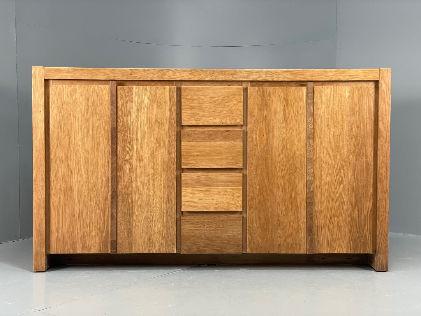 Contemporary Oak Sideboard Solid Doors Drawers Bi-fold Golden EB12287