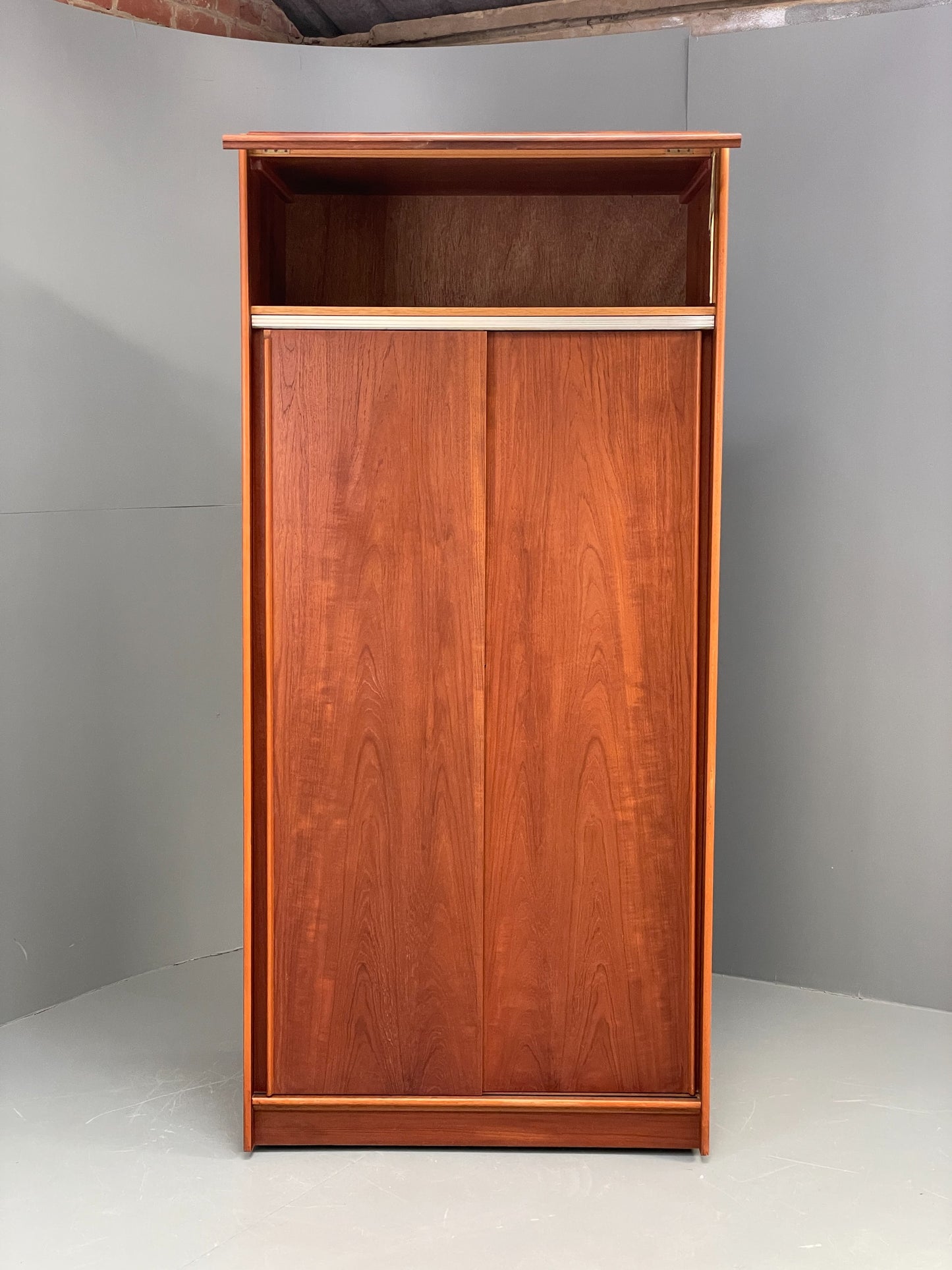 Vintage Austinsuite Teak Wardrobe Retro 1970s Shelves Clothes Cupboard EB12078