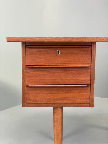 Vintage Danish Teak Desk Mid Century Retro Drawers Beech Legs EB12334