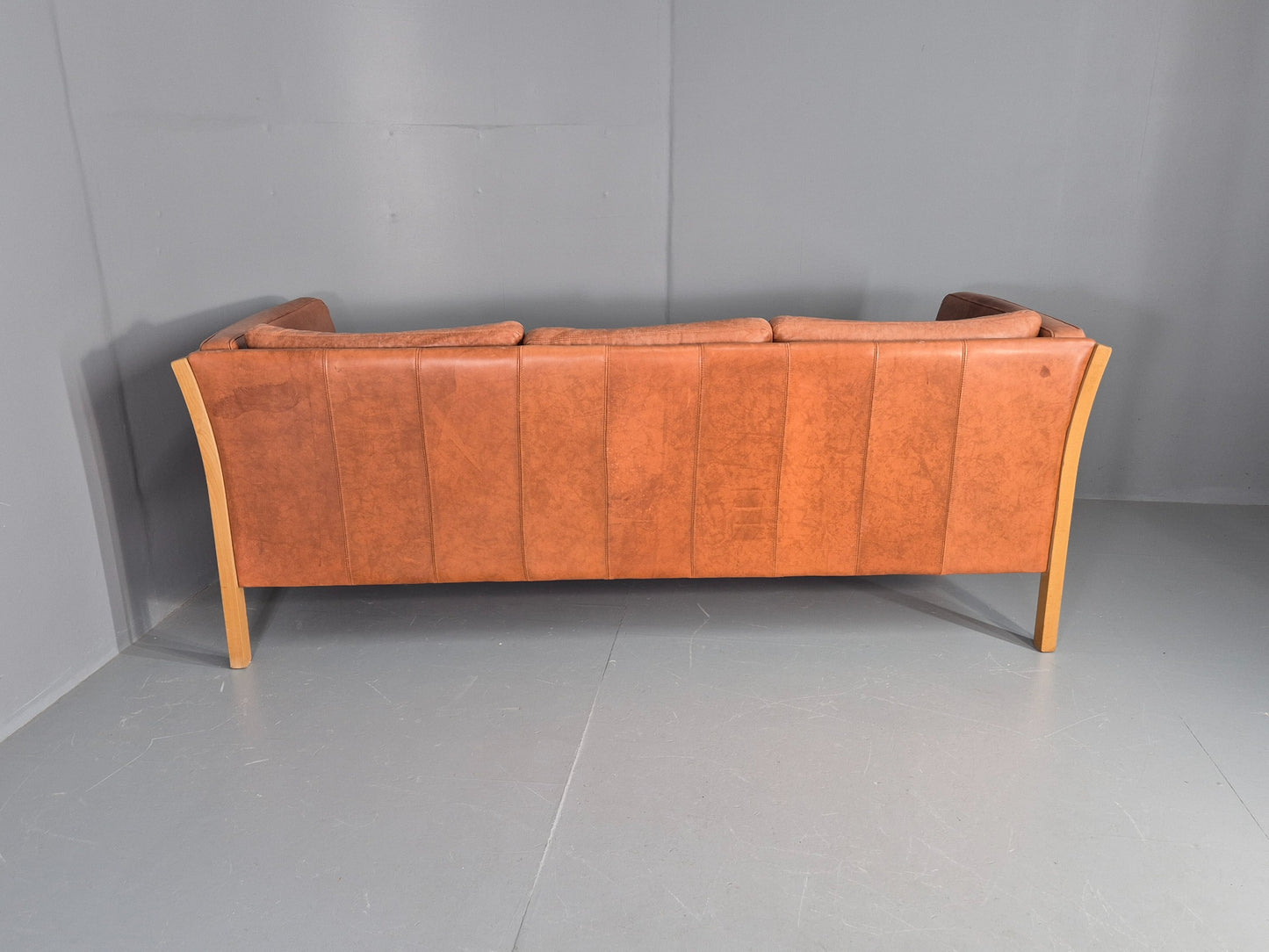 Vintage 3 Seater Sofa Tan Leather Stouby Style 1980s Retro MCM EB10104