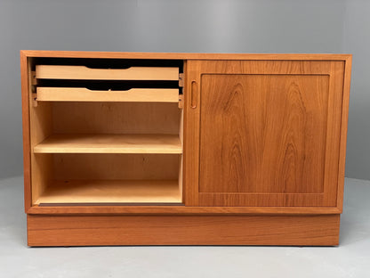 Vintage Hundevad Teak Sideboard Cabinet Danish Mid Century 1960s Shelves EB13103