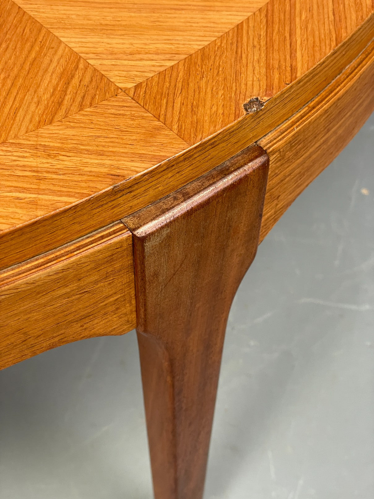 Vintage Circular Coffee Table By Stonehill 1960s Retro Teak Quartered EB12200