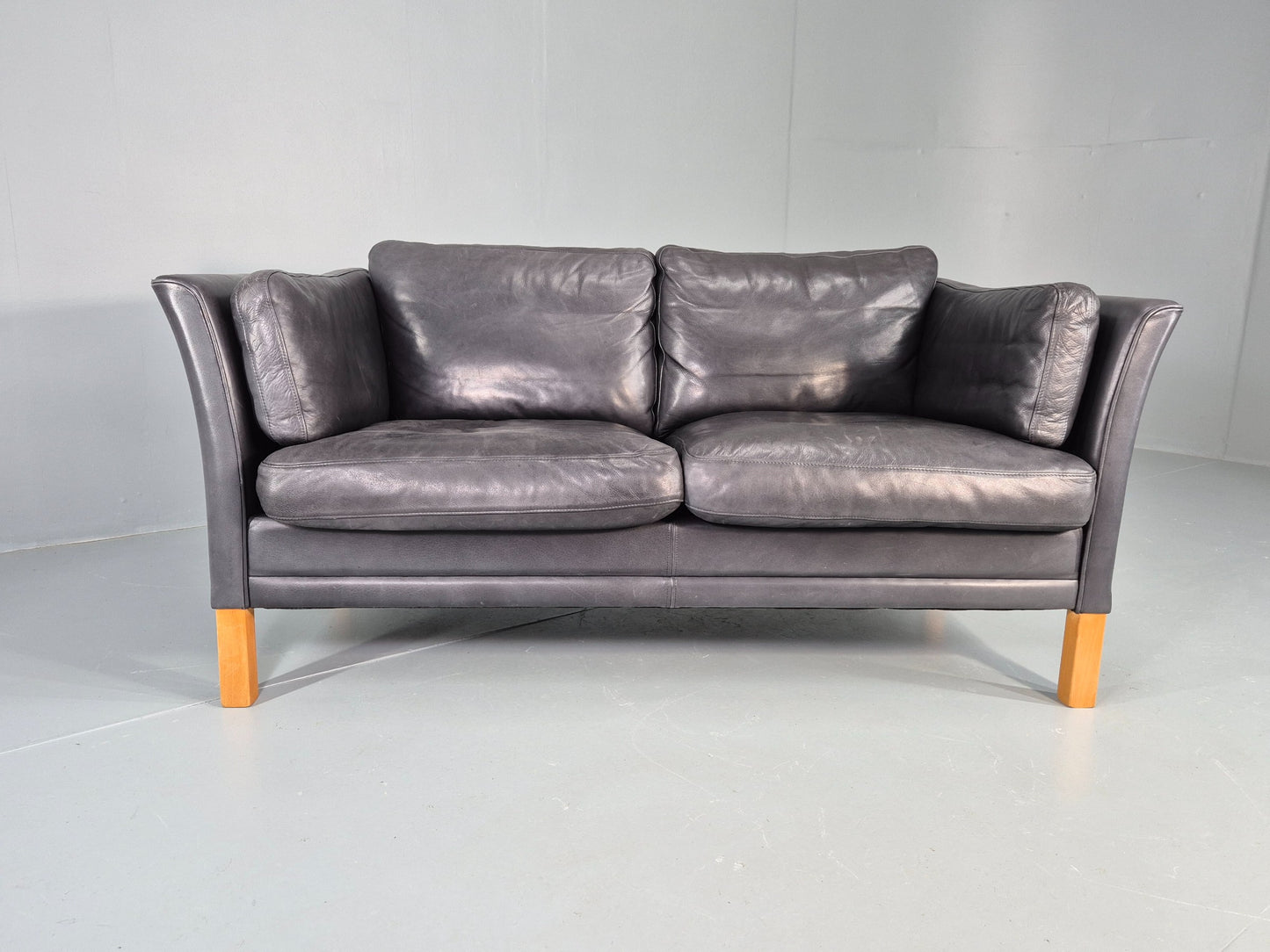 Vintage 2 Seater Sofa Mogens Hansen Danish Retro MCM Quality EB12436