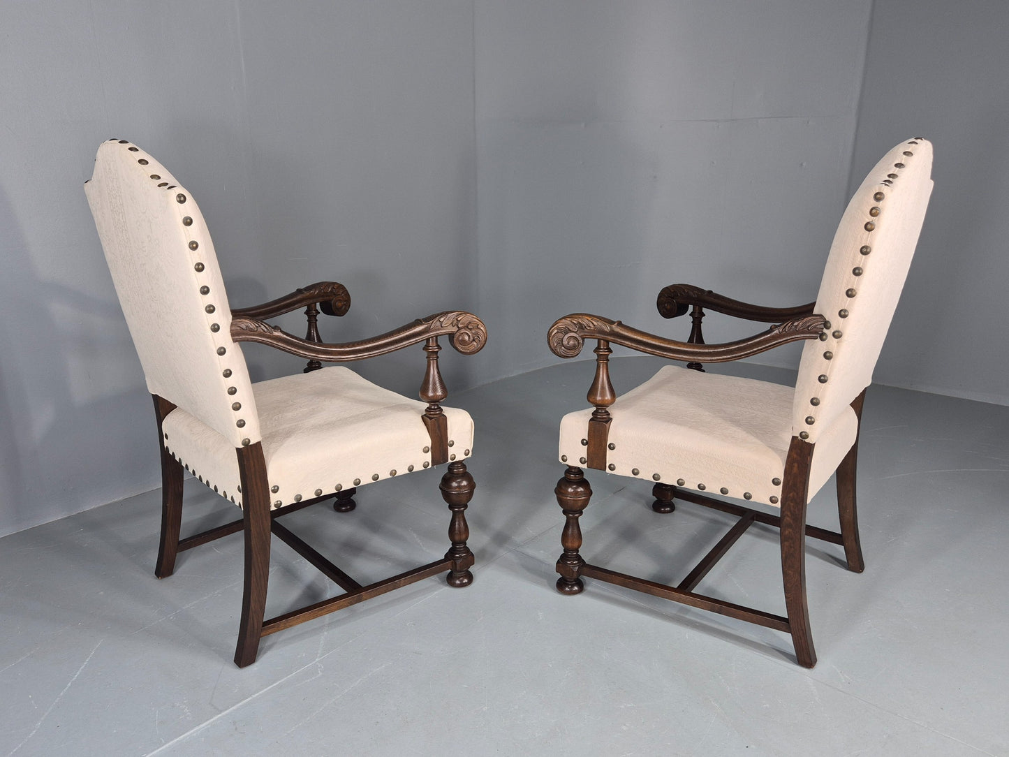 2 Vintage Carolean Style Oak Armchairs 1950s Danish Repro Quality Eb12641