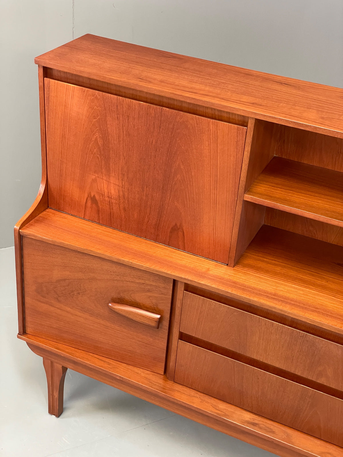 Vintage Teak Highboard Sideboard By Jentique 1960s Mid Century Shelving EB13115