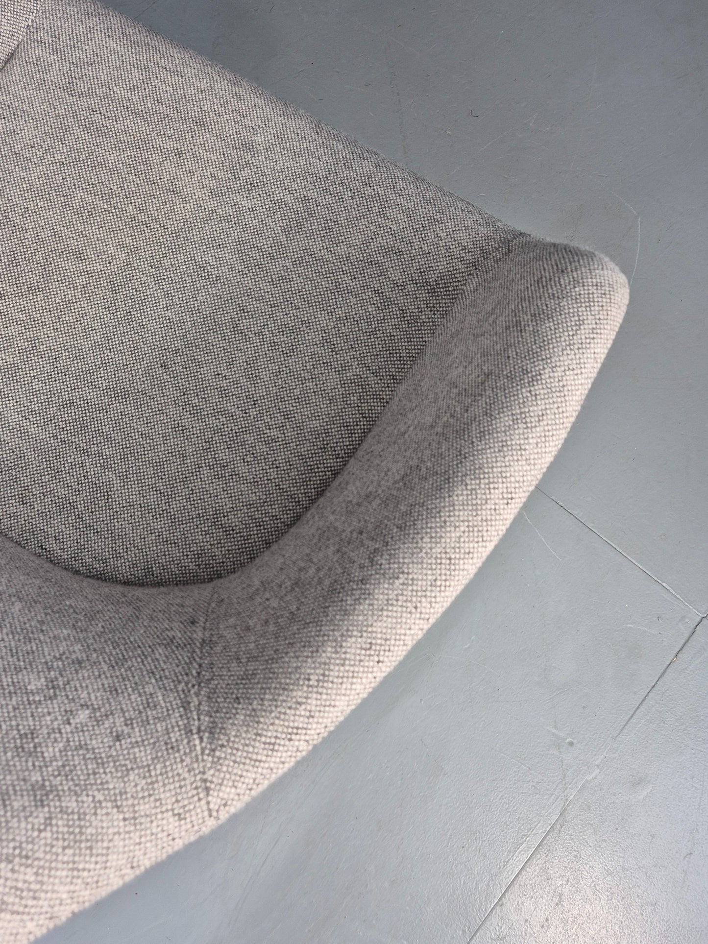 Vintage Swivel Tub Chair Hitch Mylius Modern Design Retro Cream EB12841