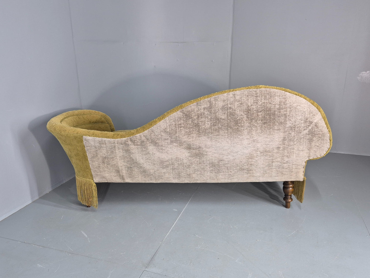 Vintage Danish Art Deco Chaise Lounge Green Moquette Tassels and Curves EB12765