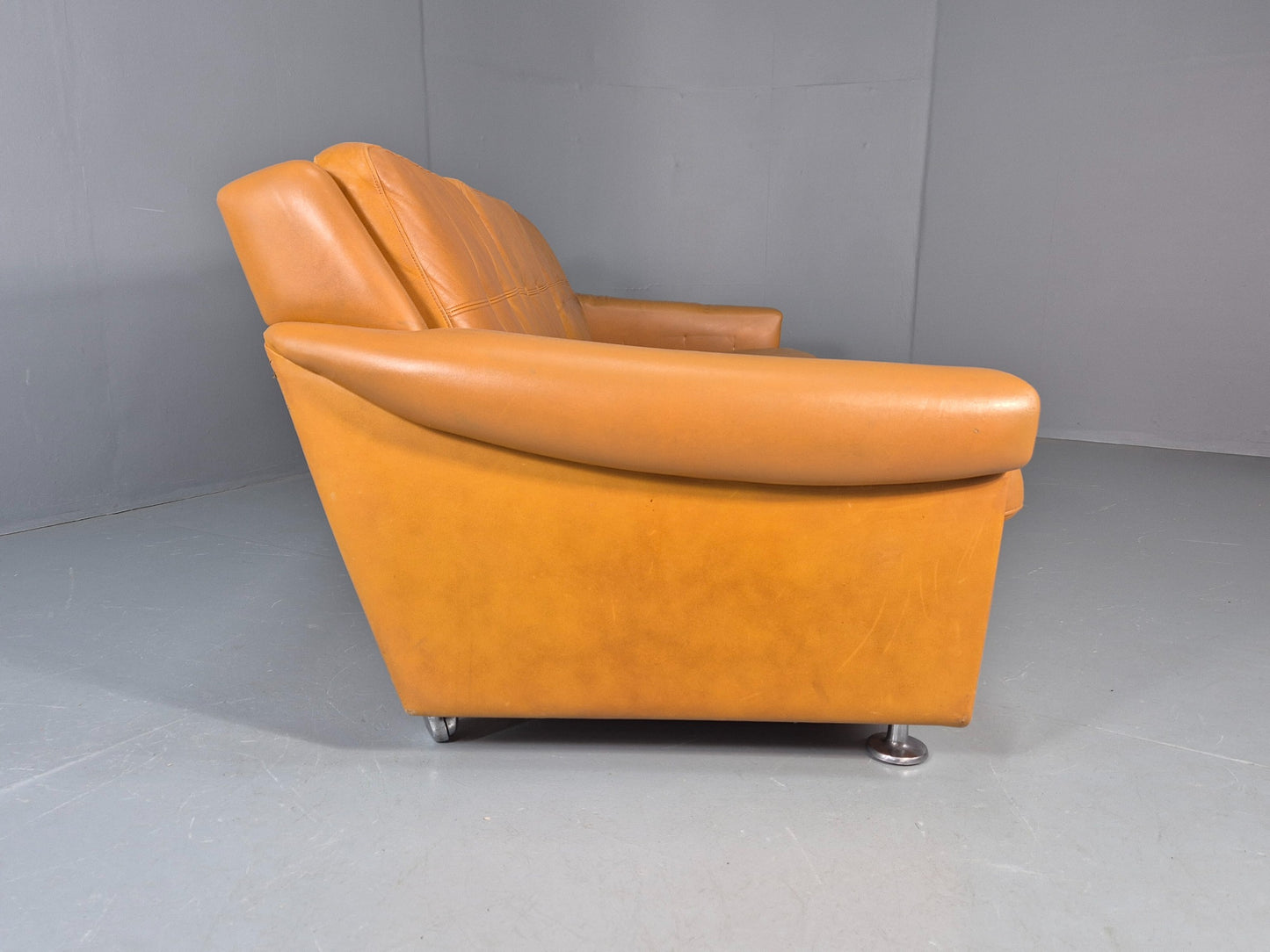 Vintage 3 Seater Mid Century Sofa Tan Leather 1970s Retro Chrome Feet  EB11773
