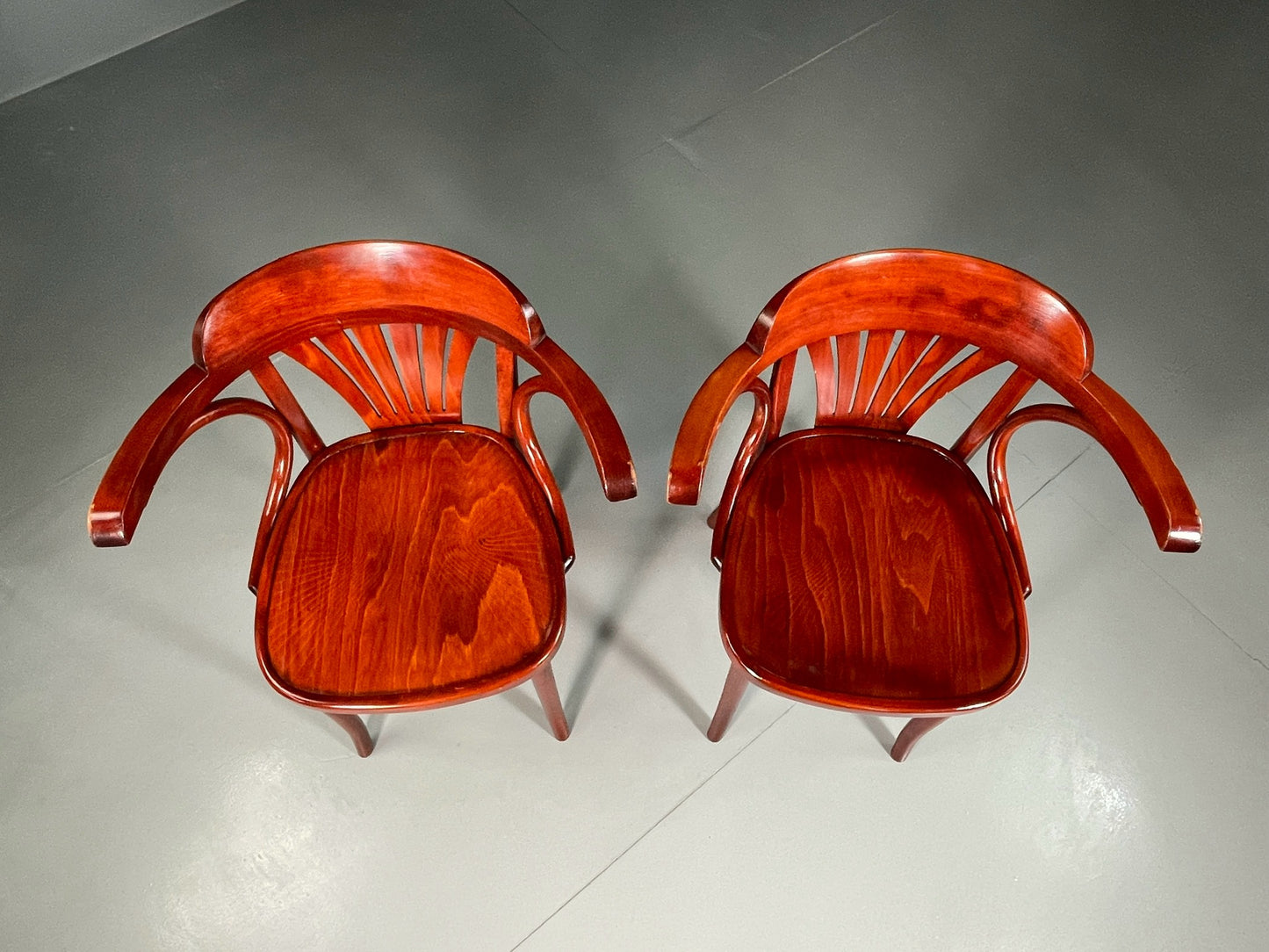 2 Thonet Style Bistro Chairs Mahogany Coloured Vintage EB06523