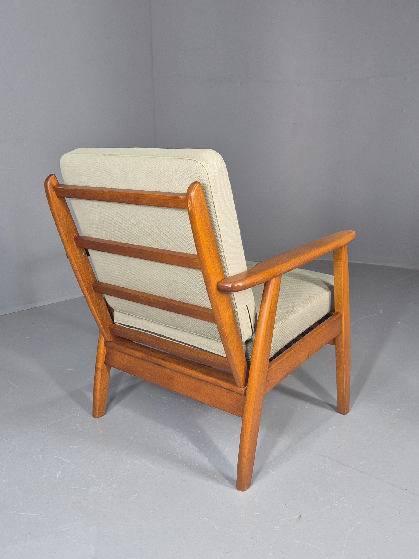Vintage Mid Century Danish lounge chair Beech Frame 1970s Retro EB11372