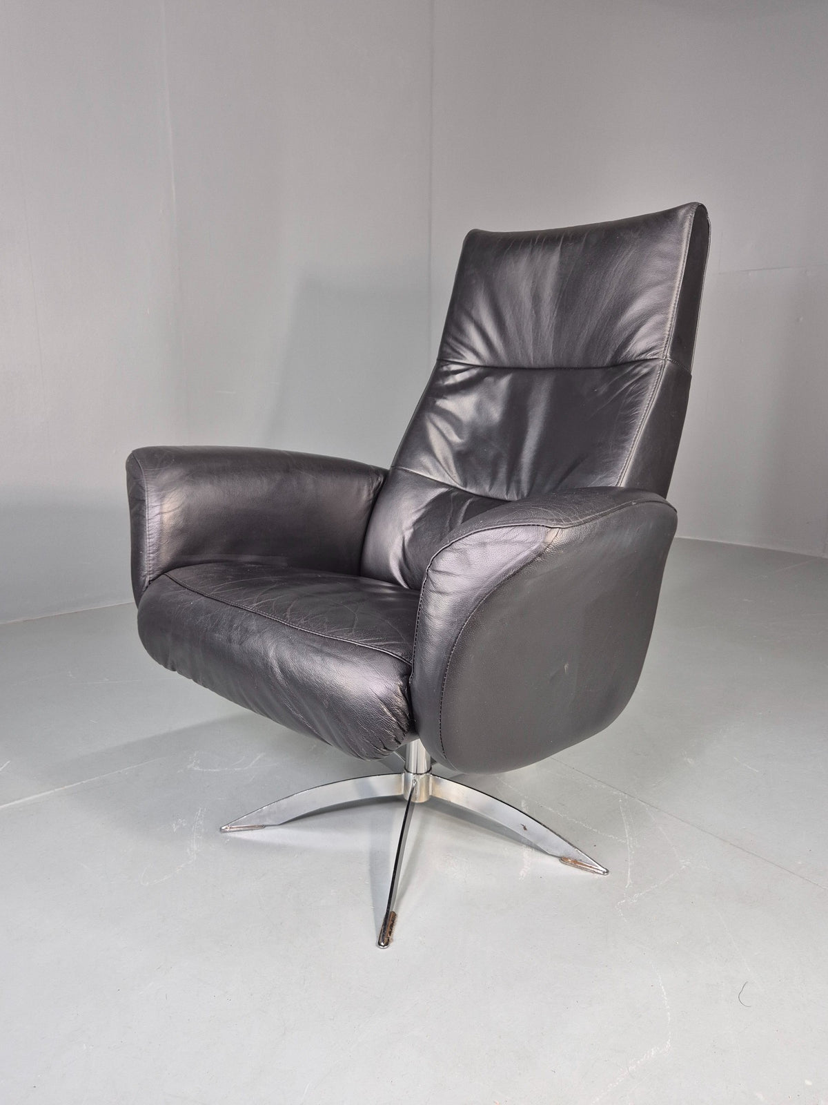 Vintage Hjort Knudsen Black Leather and Chrome Swivel Lounge Chair Retro EB13083