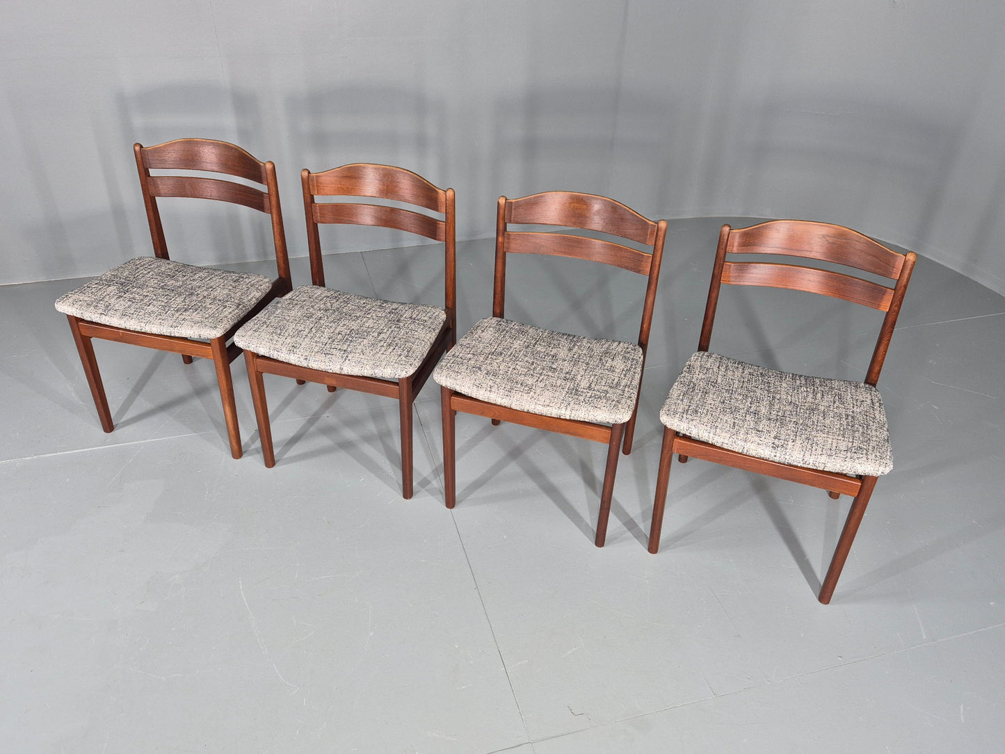 Set of four dining chairs with silver and deep blue seat pads EB11892