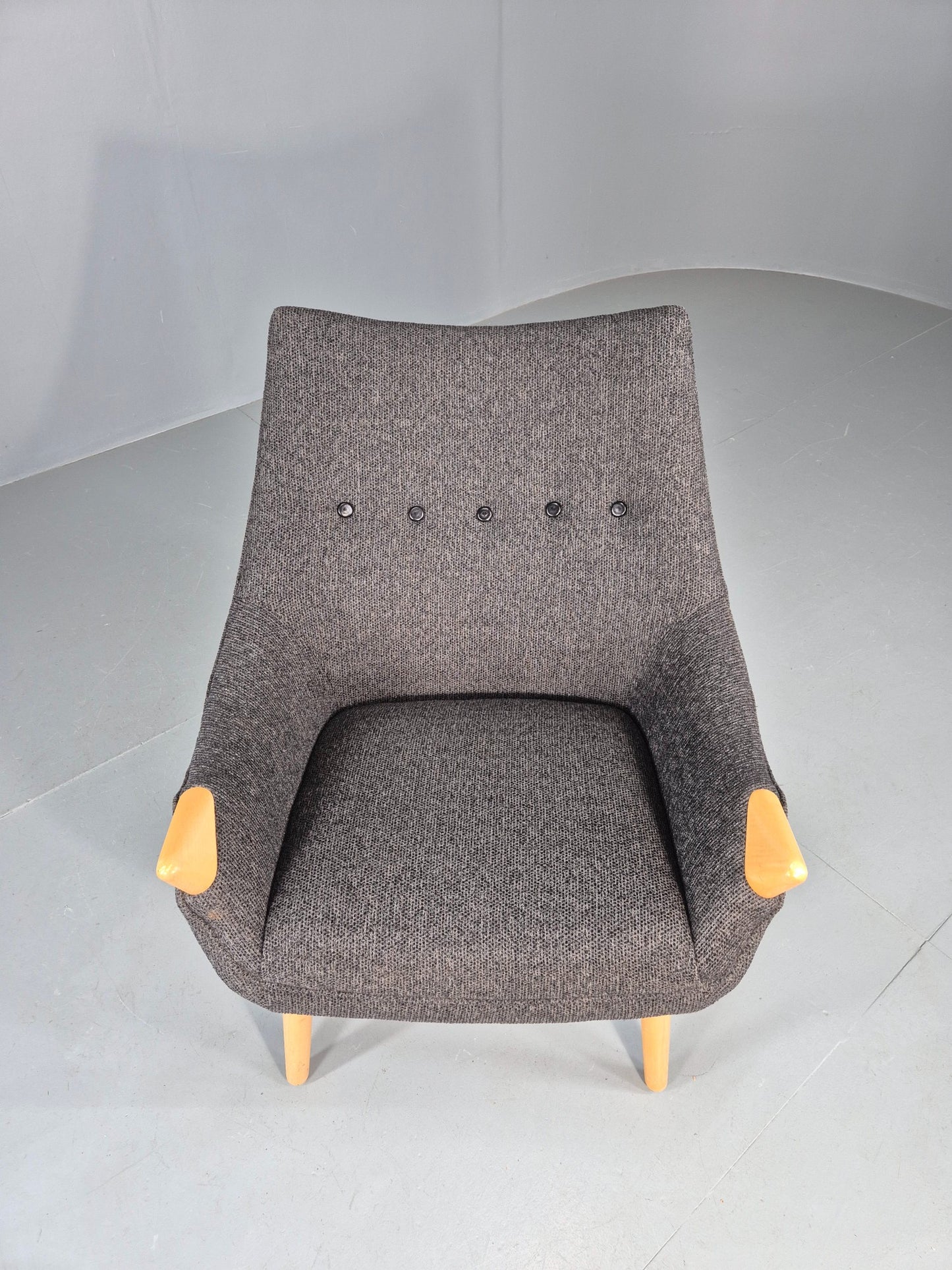 Vintage Mama Bear Matzform Lounge Chair Grey Beech Danish Modern Design EB12315
