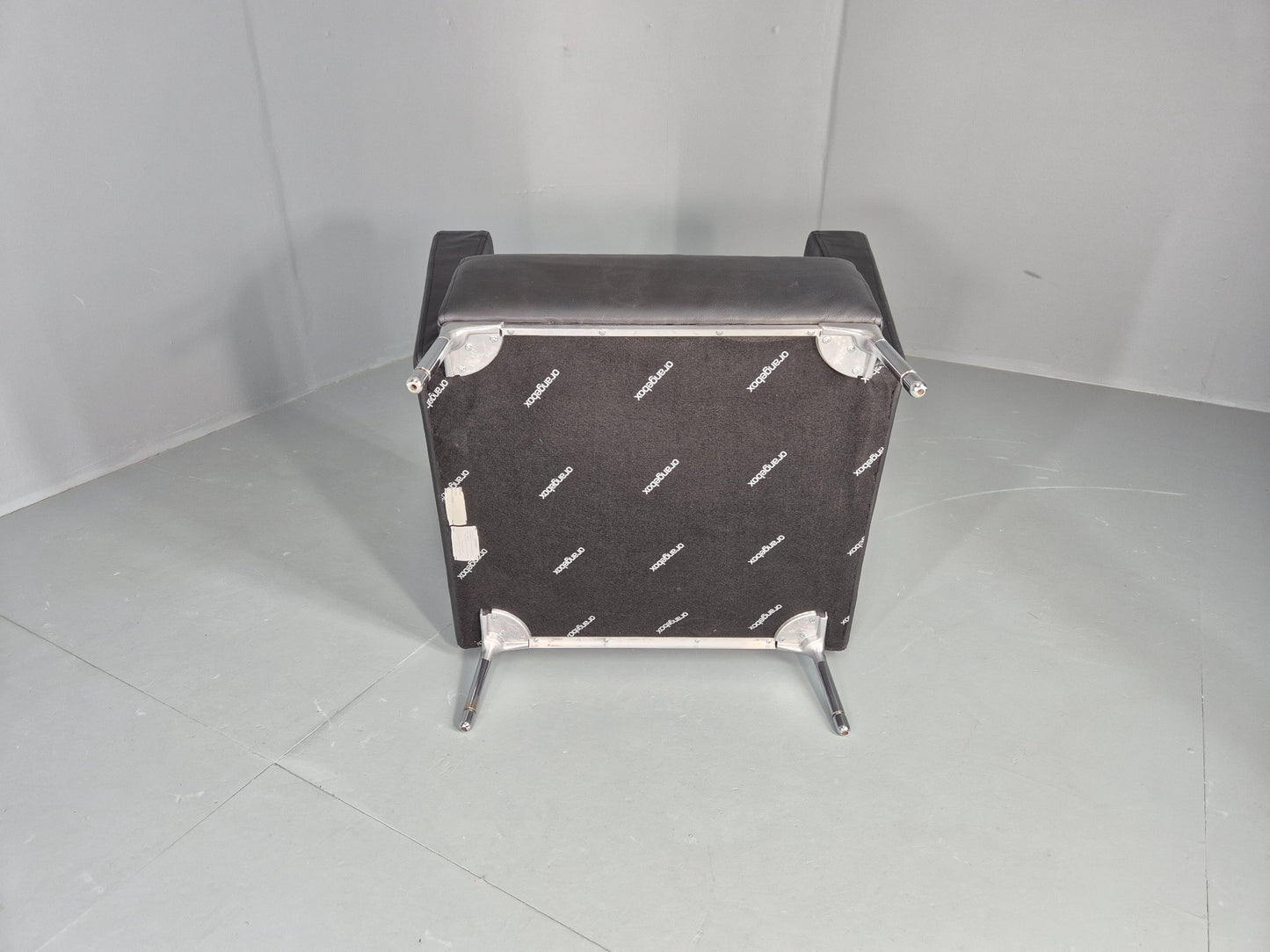 Vintage Leather Armchair Chrome Base Modern Design Orangebox Dee-01 EB12568