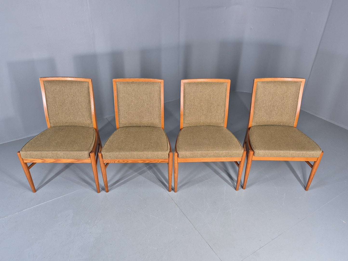 4 Vintage 1970s Elm Frame Dining Chairs Mid Century Retro Wool Seats EB12179