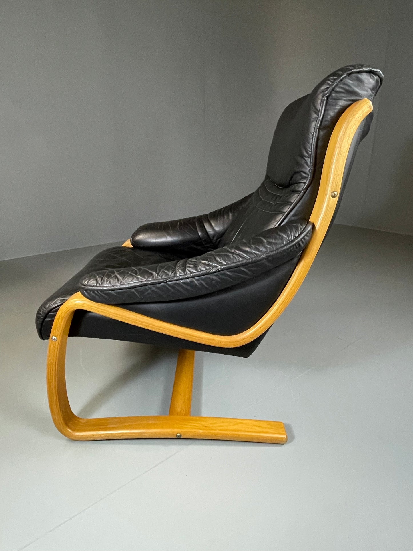 Vintage 70s Retro Lounge Chair Danish Black Leather Bentwood MCM EB06223