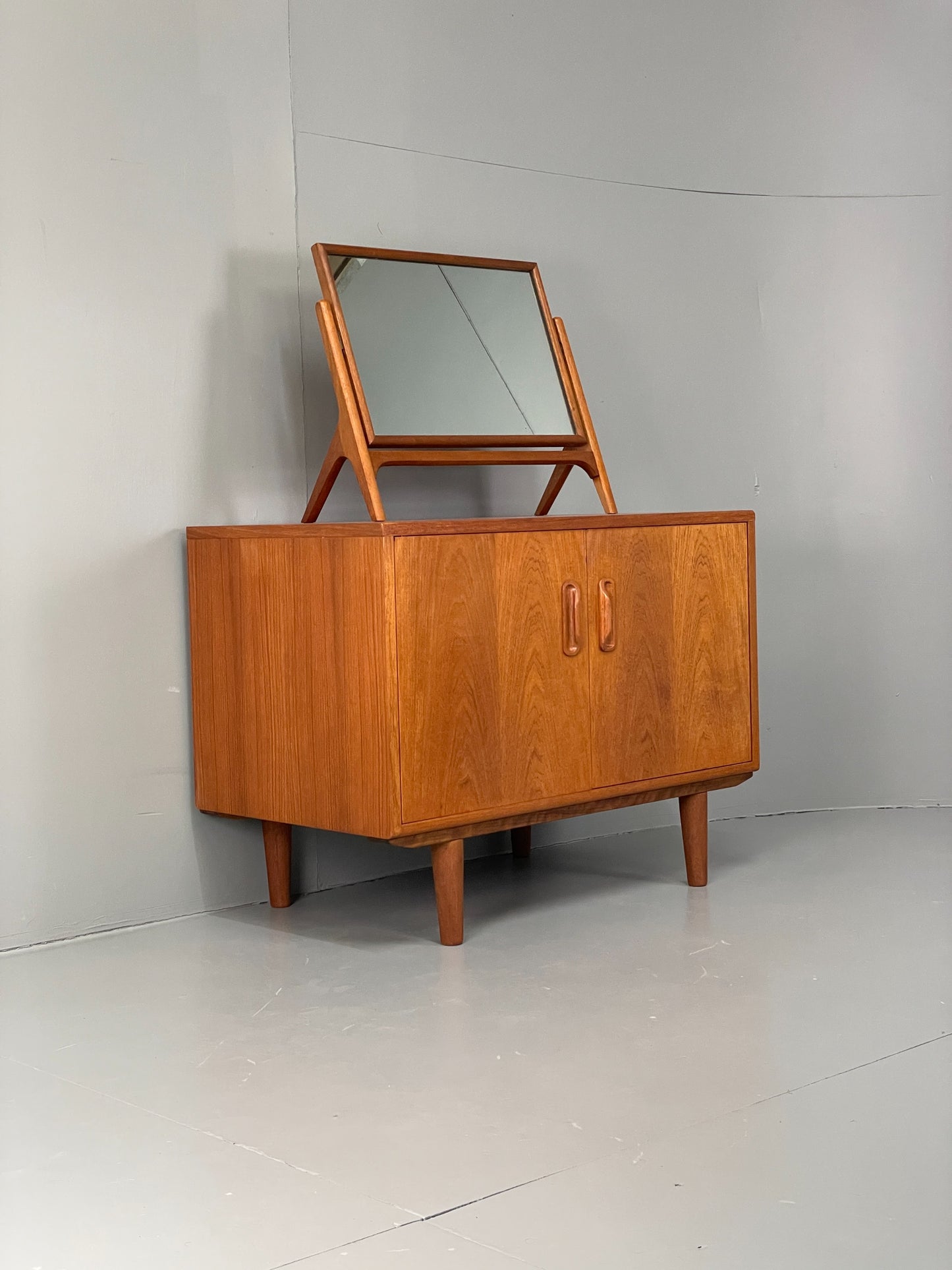 Vintage Mirror Vanity 1950s Mid Century Tilting Mahogany Retro EB12614