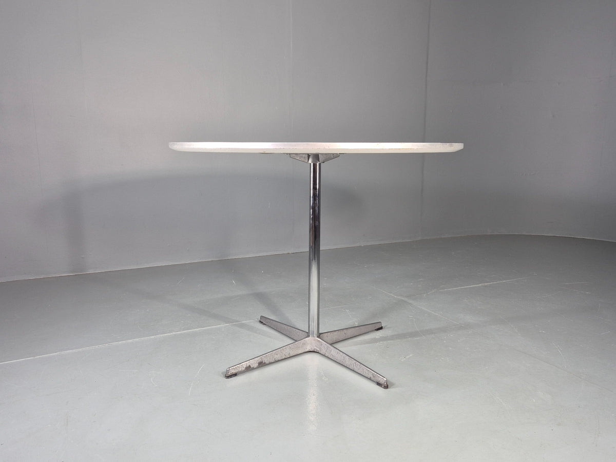 Vintage Fritz Hansen Circular Side Table Arne Jacobsen Design EB13005