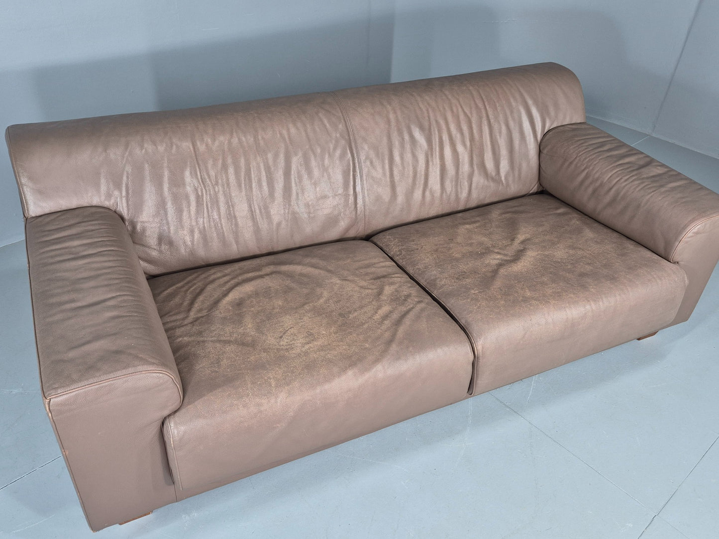 Vintage 2.5 Seater Sofa Taupe Leather Modern Design De Sede Style EB12477