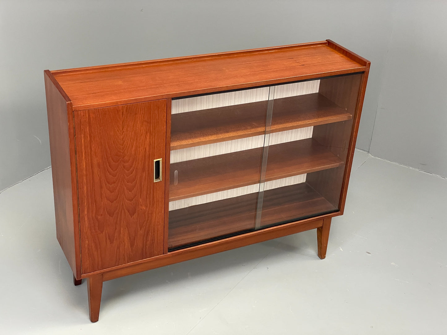 Vintage Teak Bookcase 1960s Retro Mid Century Glass Doors Shelving EB12877