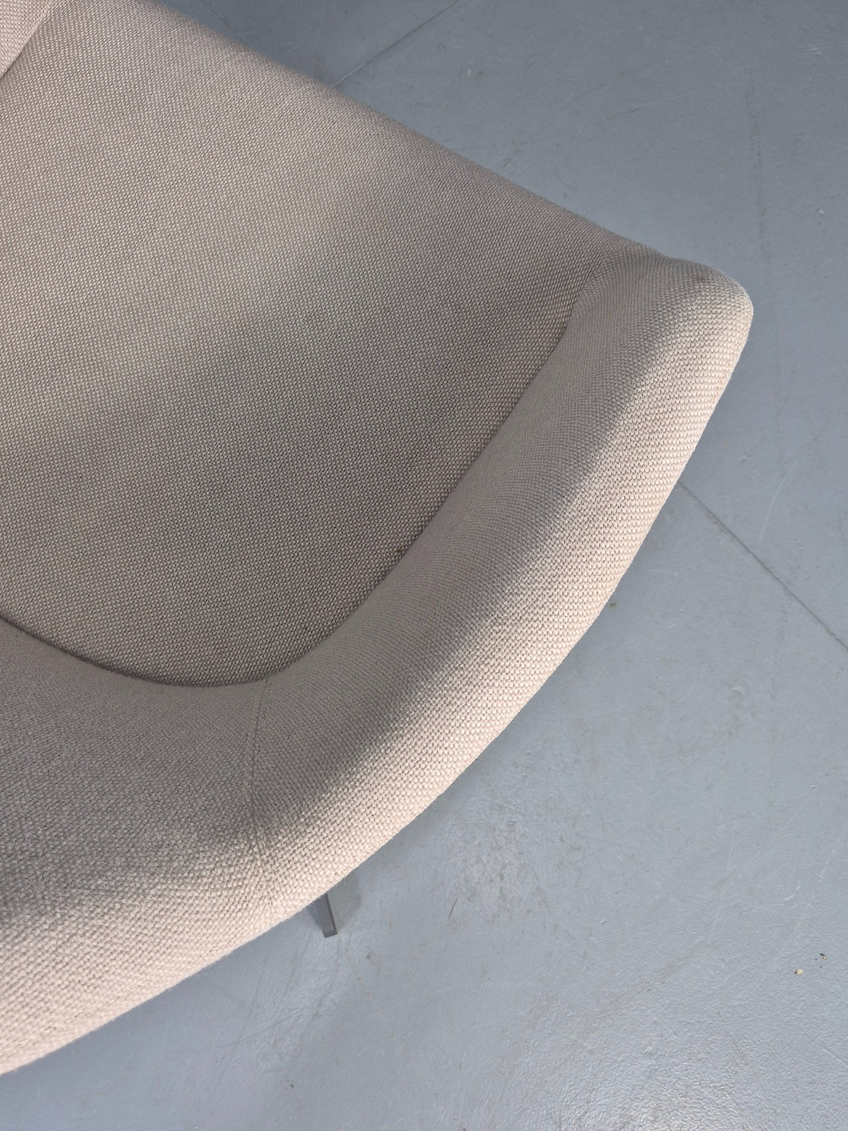 Vintage Swivel Tub Chair Hitch Mylius Modern Design Retro Cream EB12853