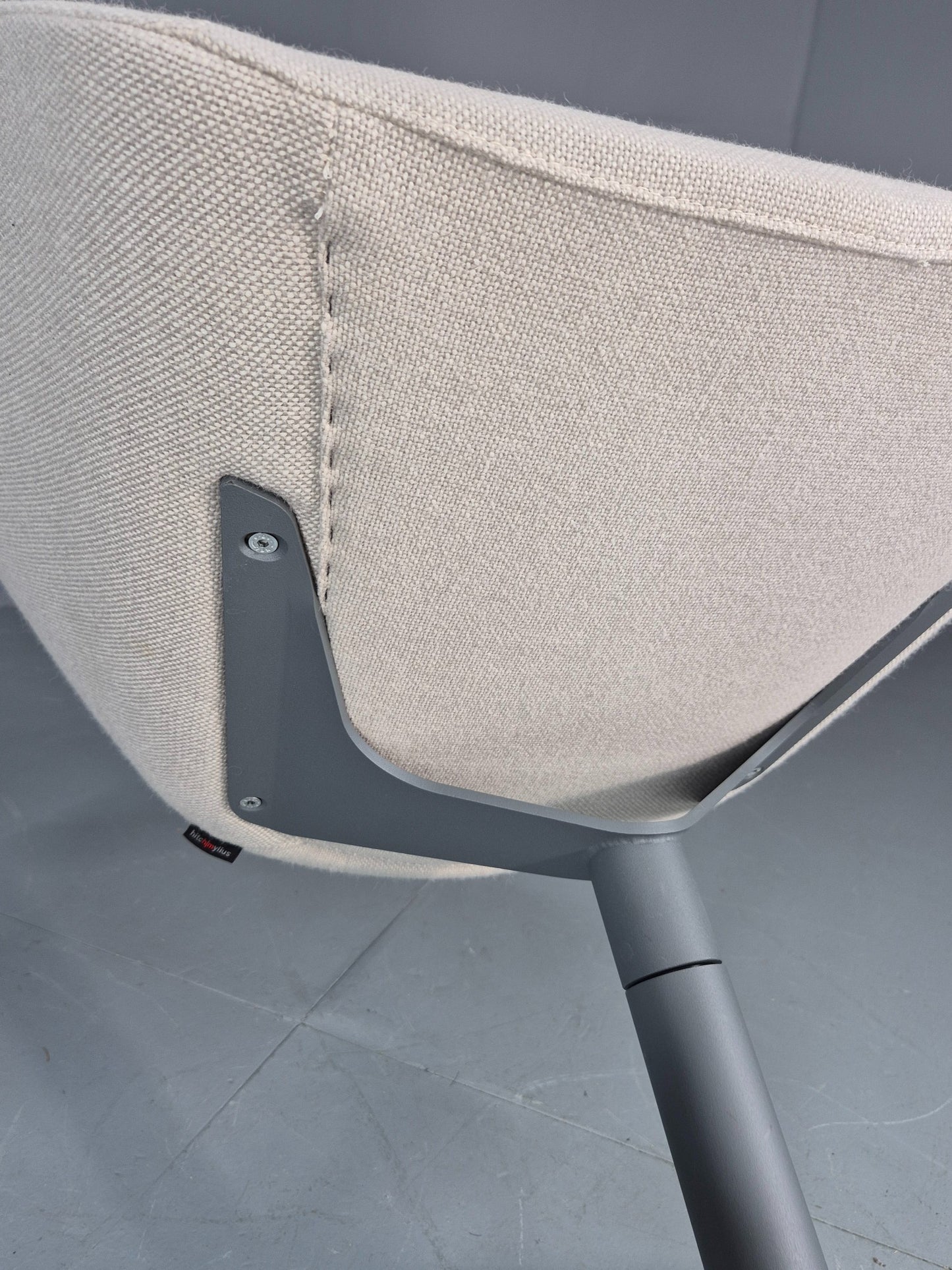 Vintage Swivel Tub Chair Hitch Mylius Modern Design Retro Cream EB12849