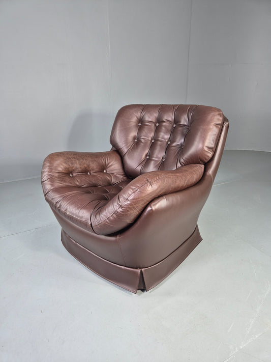 A Vintage Danish Leather and Vinyl Lounge Chair 1980s Retro MCM  EB13091