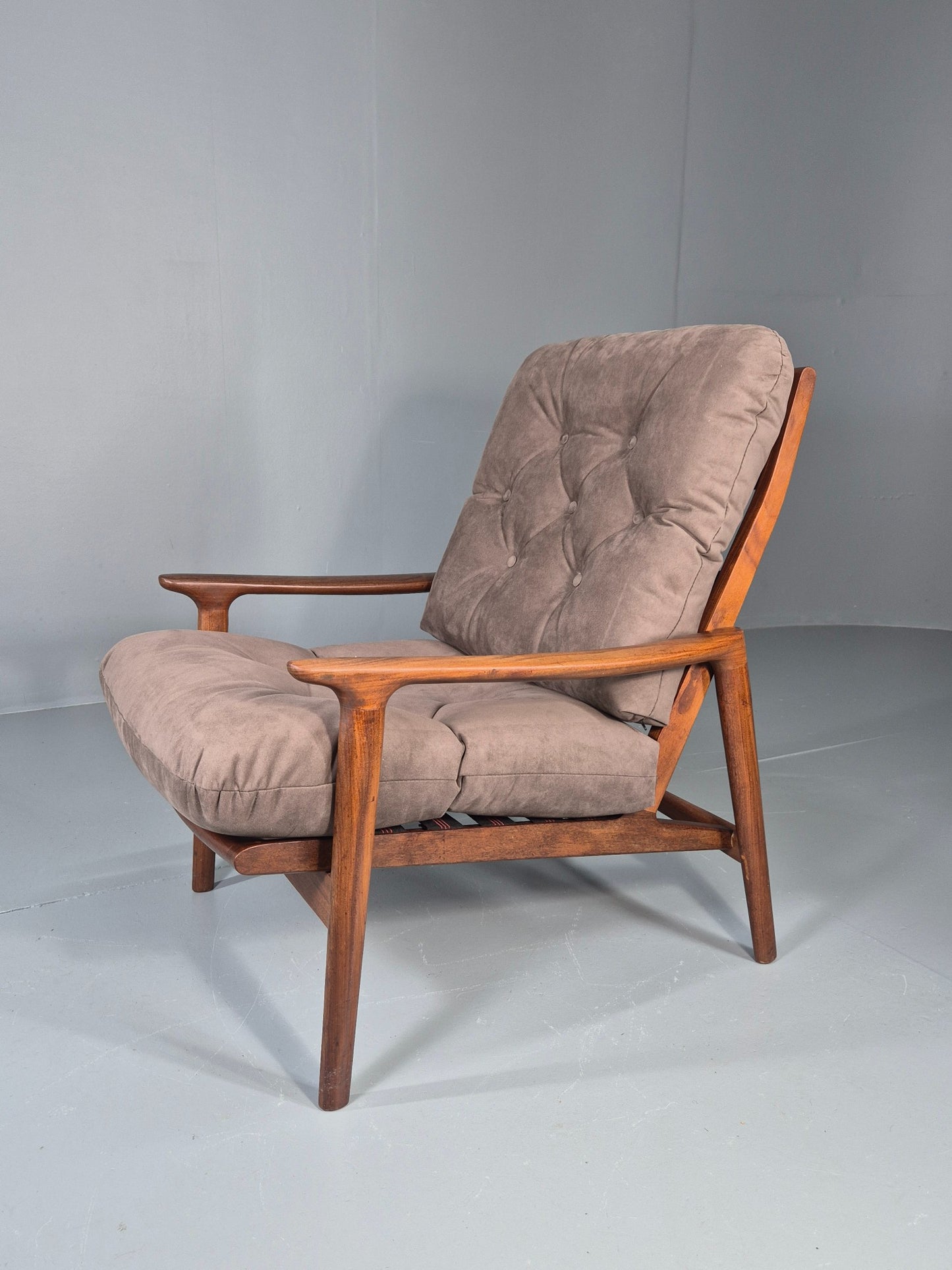 Vintage Guy Rogers New Yorker Longe Chair New Upholstery 1970s Retro EB11958