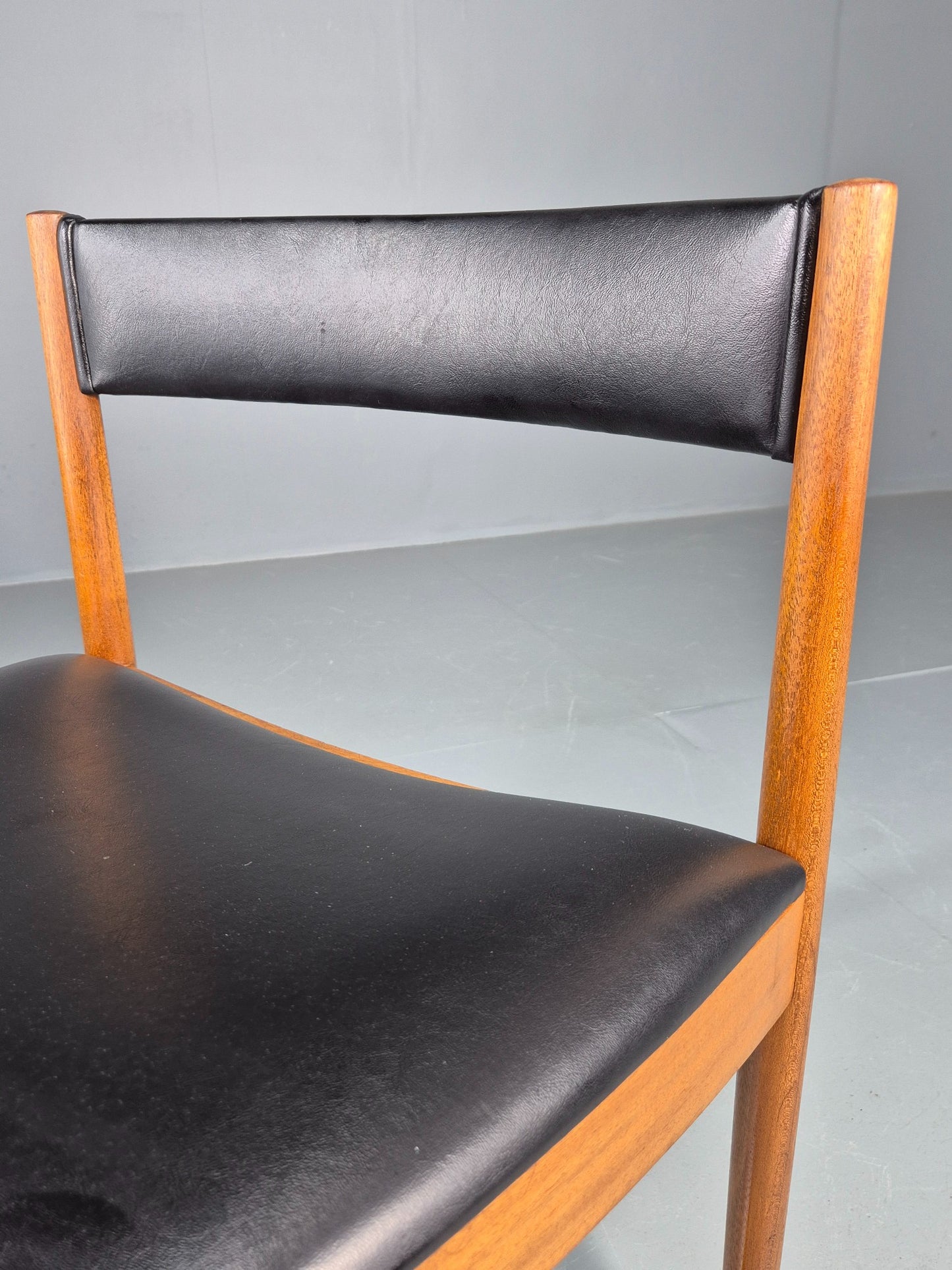 Vintage McIntosh Single Dining Chair Teak Vinyl Roundette Model Retro EB12180