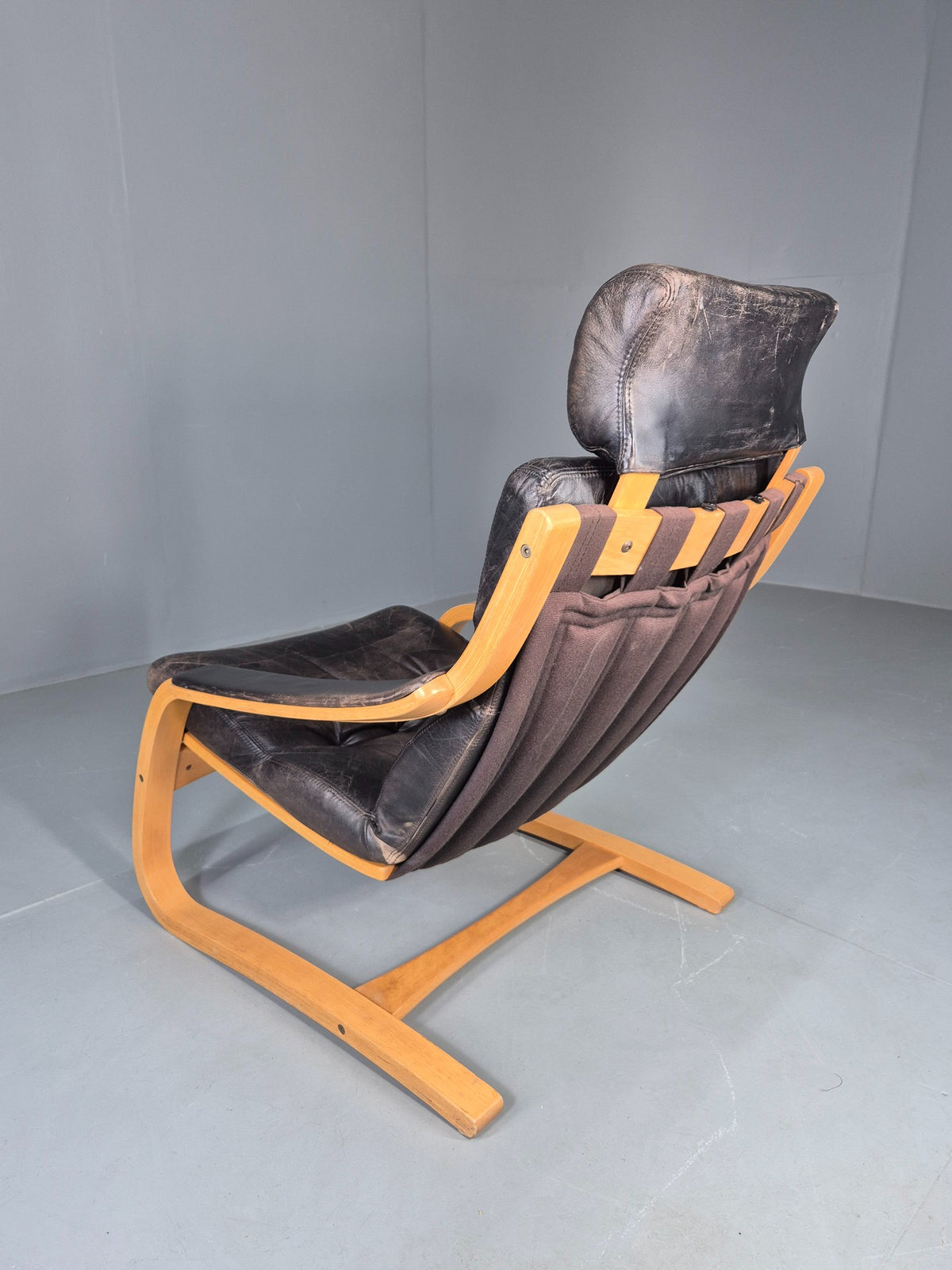 Vintage 1970s Danish Lounge Chair Black Leather and Bentwood MCM Retro EB13082