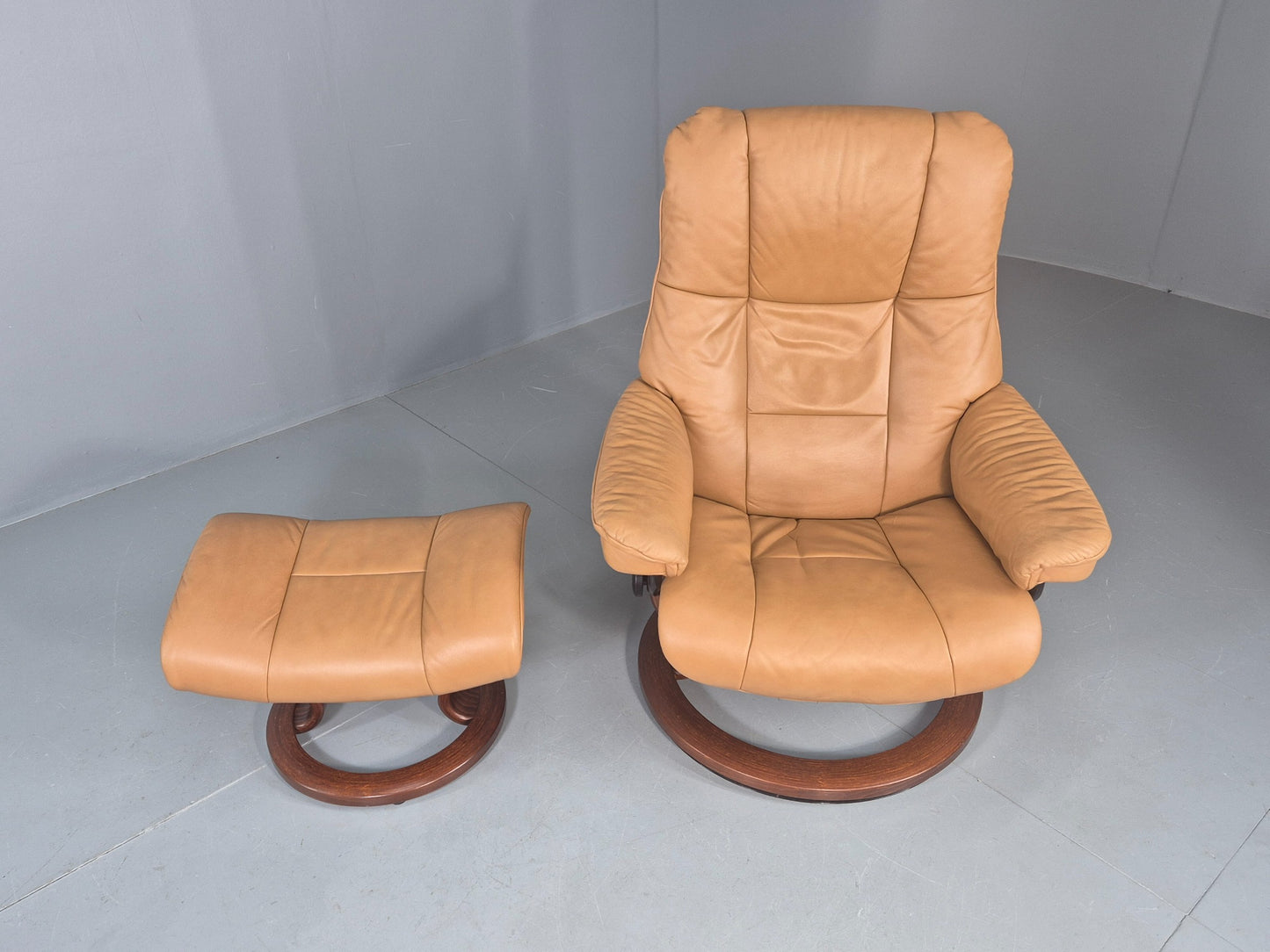 Vintage Ekornes Stressless Chair and Footstool Leather 1990s Retro EB12045