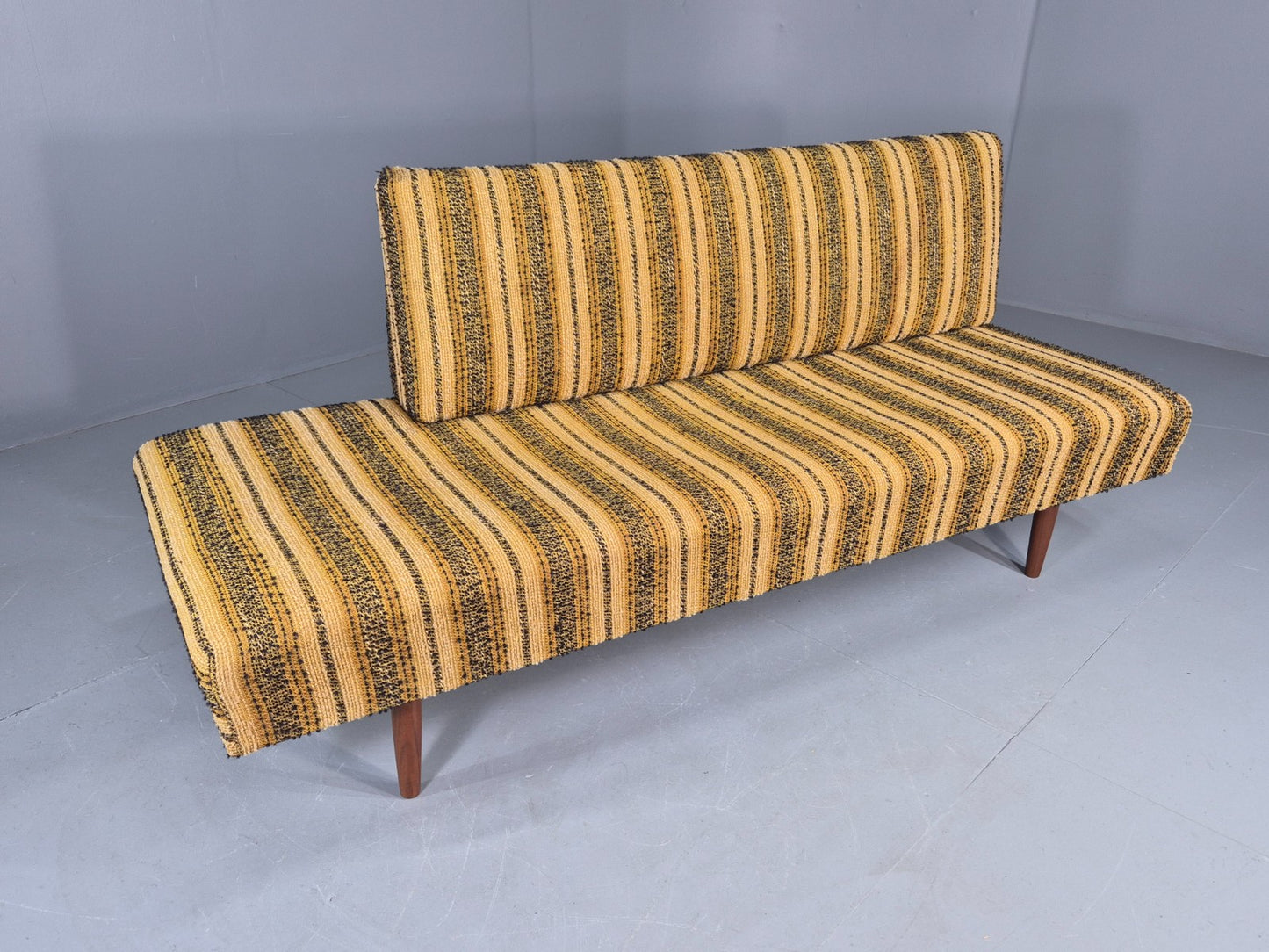 Vintage Danish Mid Century Day Bed 1960s Original Condition Retro  EB12387