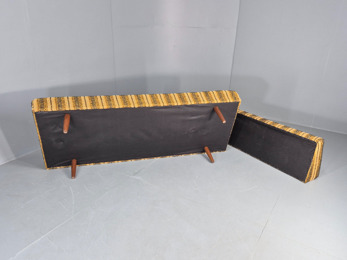 Vintage Danish Mid Century Day Bed 1960s Original Condition Retro  EB12387