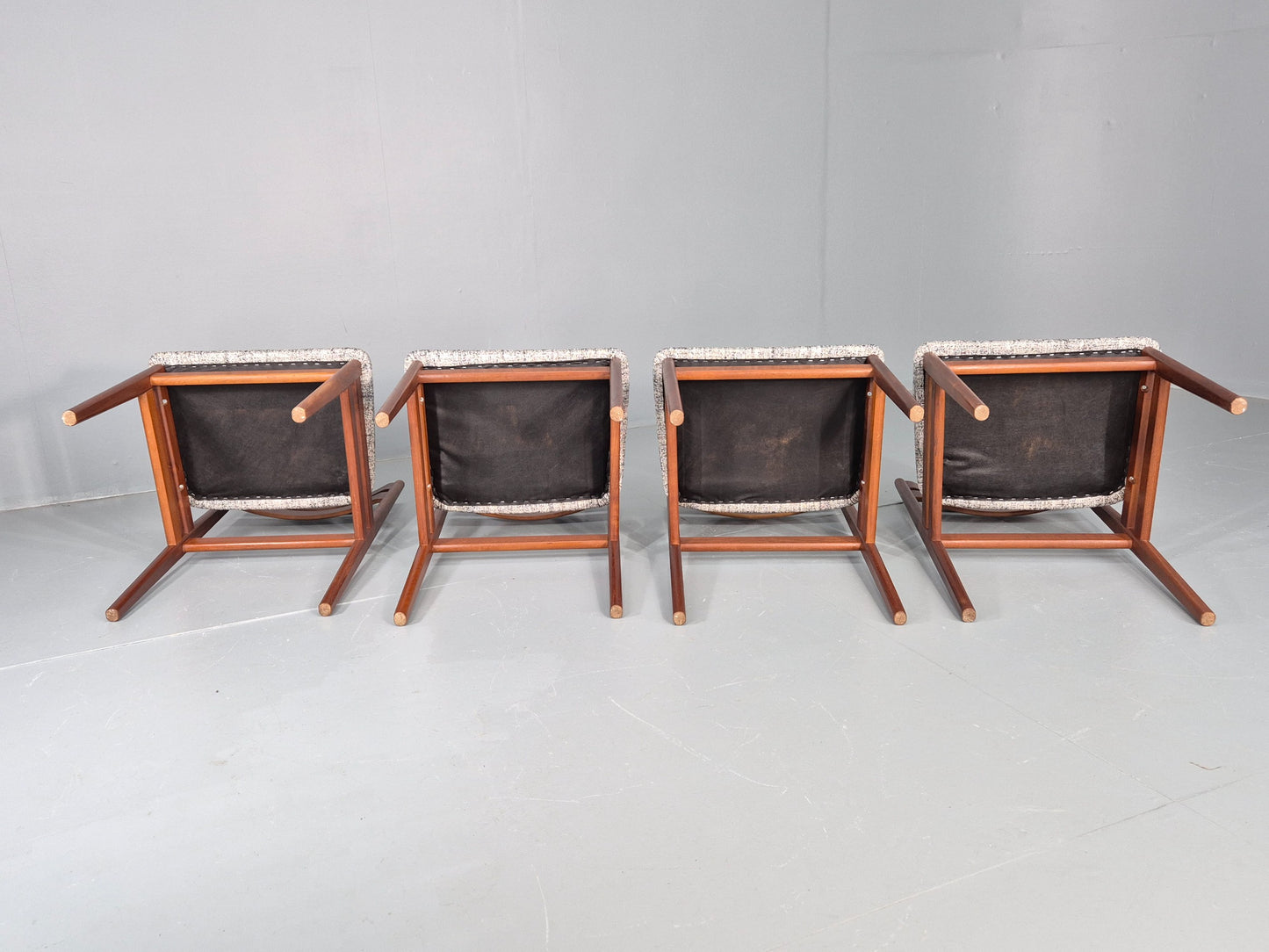 Set of four dining chairs with silver and deep blue seat pads EB11892