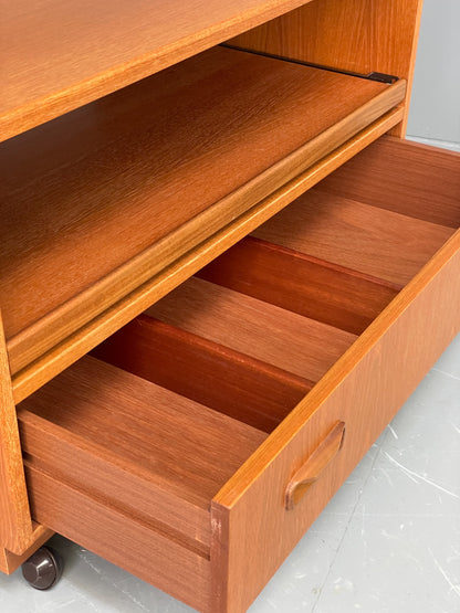 Vintage Teak Media Unit G Plan 1970s Sliding Shelf TV Unit EB12069