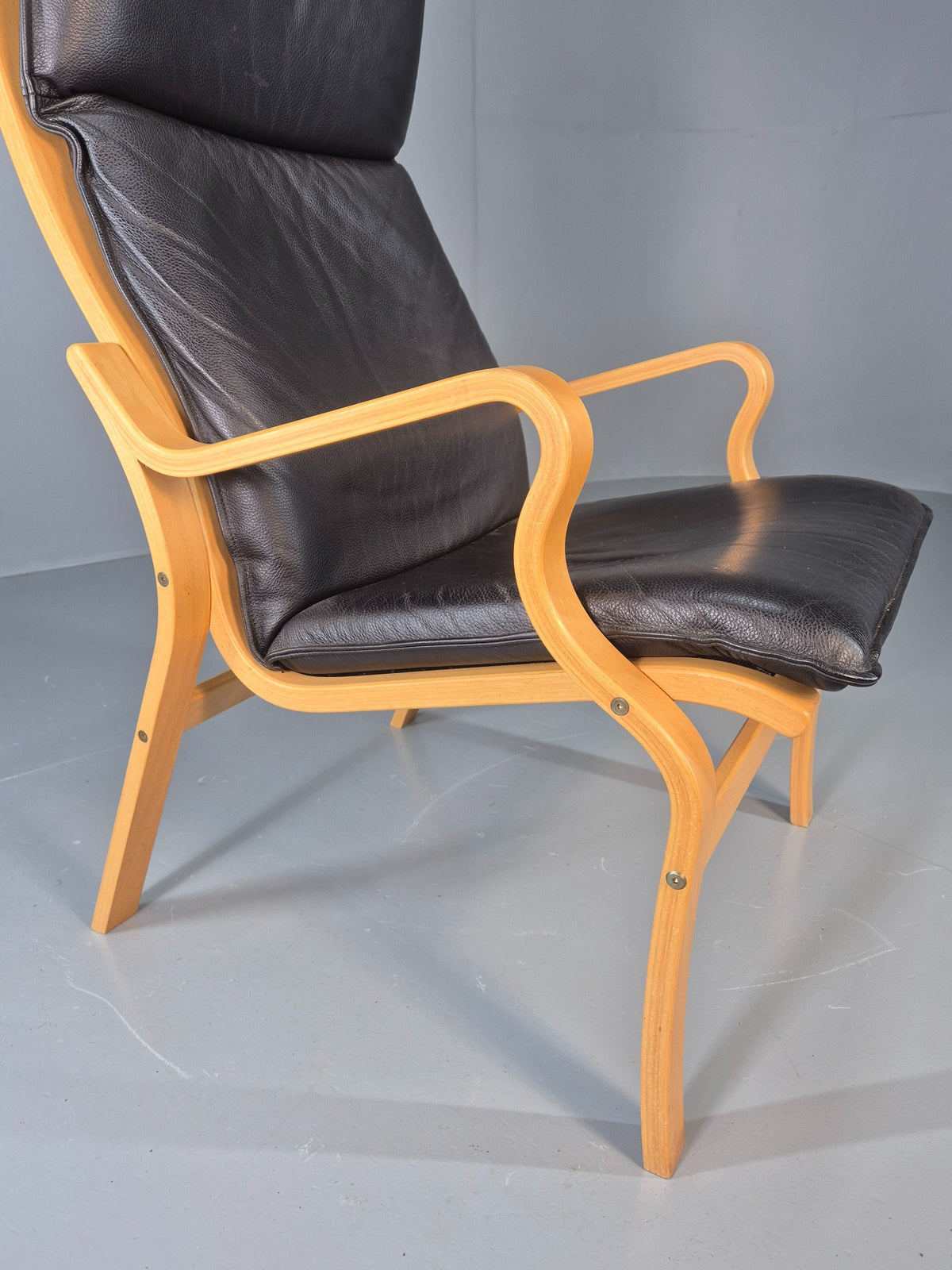 Vintage Danish Lounge Chair Leather and Bentwood 1980s Retro MCM EB13079