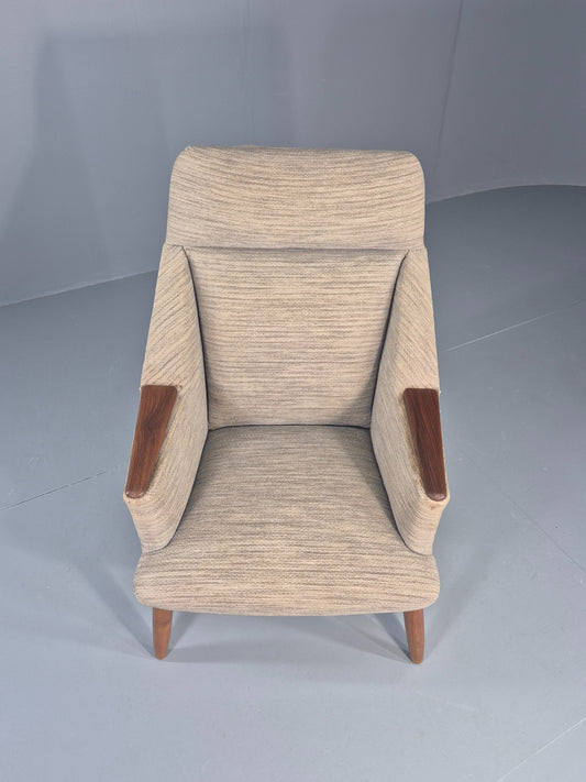 Vintage Mid Century Lounge Chair Danish Design Teak legs and Arms 1950s Retro  EB12320