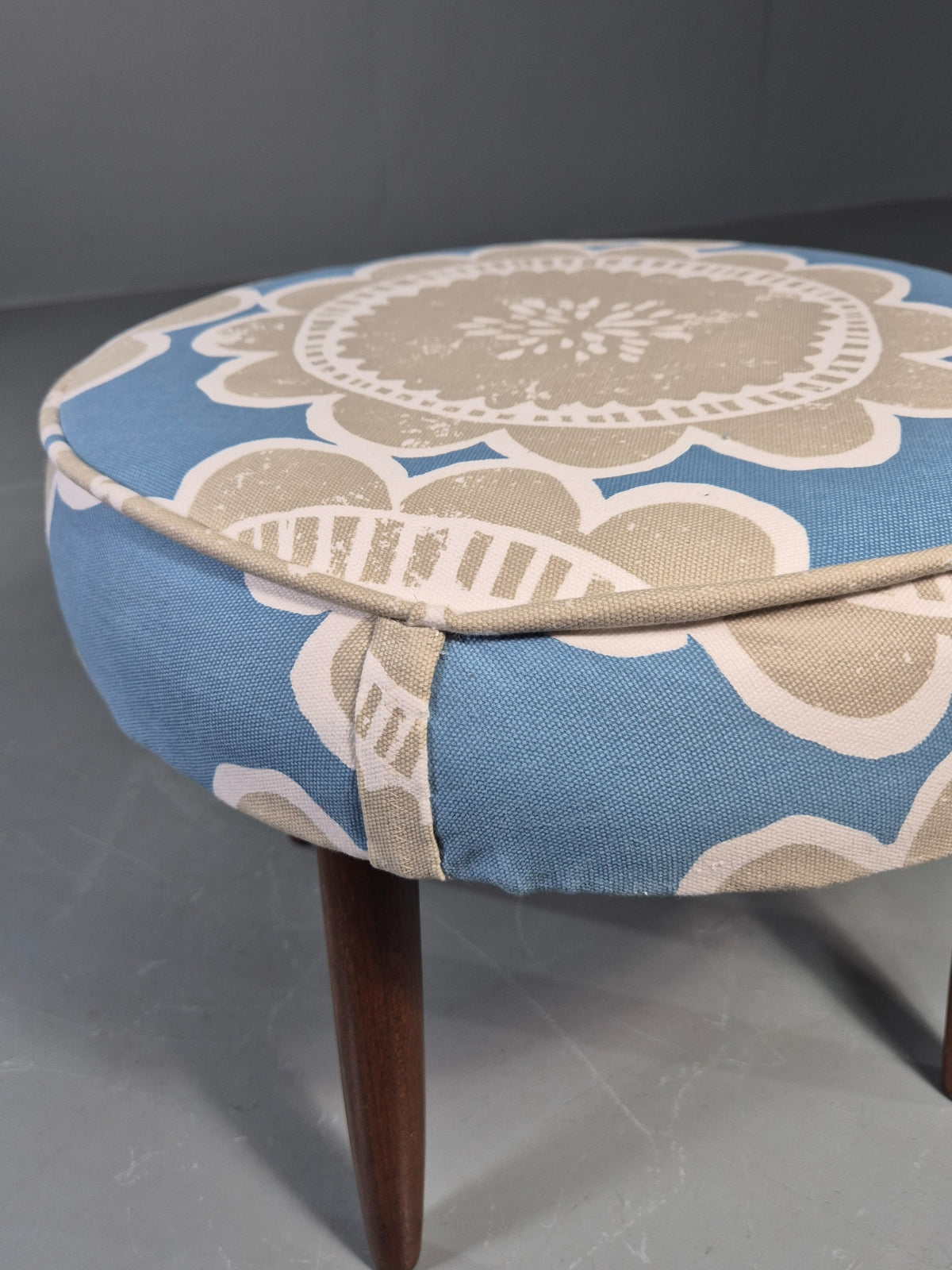 Vintage Danish 1960s Footstool with Floral Cotton Print Cover Retro MCM EB12786