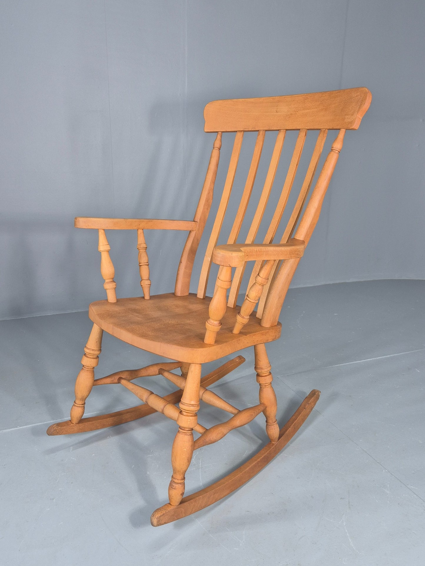 Vintage Traditional Farmhouse Rocking Chair 1970s Cottage Style Beech EB12473